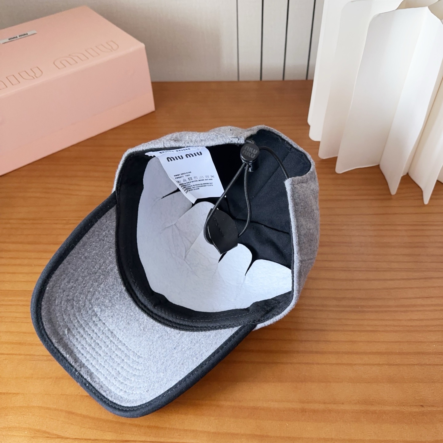 【Miumiu缪缪】新款刺绣羊绒棒球帽🧢大牌款超好搭配，赶紧入手！