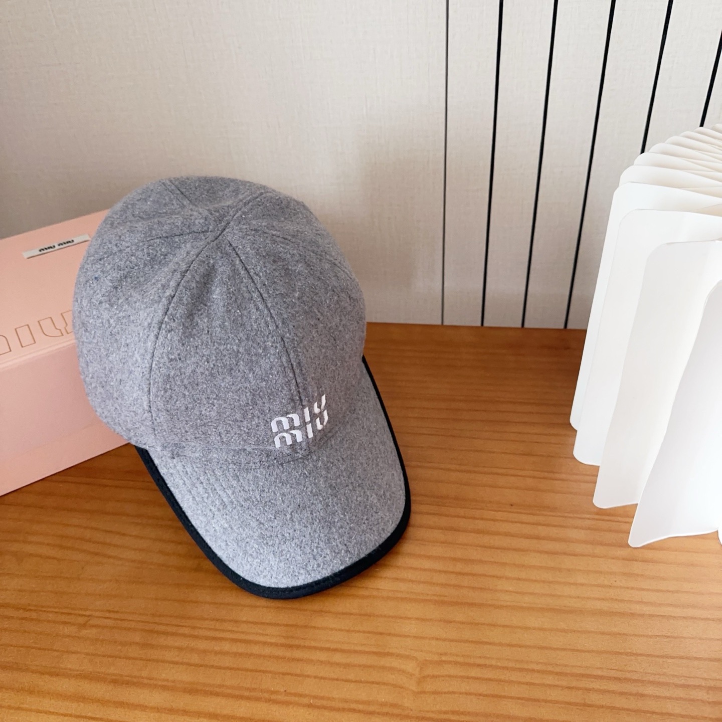 【Miumiu缪缪】新款刺绣羊绒棒球帽🧢大牌款超好搭配，赶紧入手！