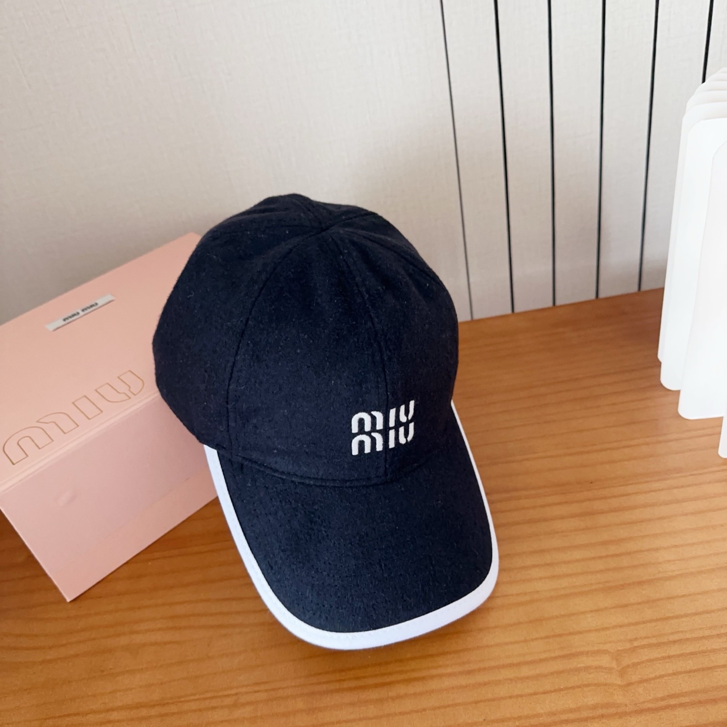 【Miumiu缪缪】新款刺绣羊绒棒球帽🧢大牌款超好搭配，赶紧入手！