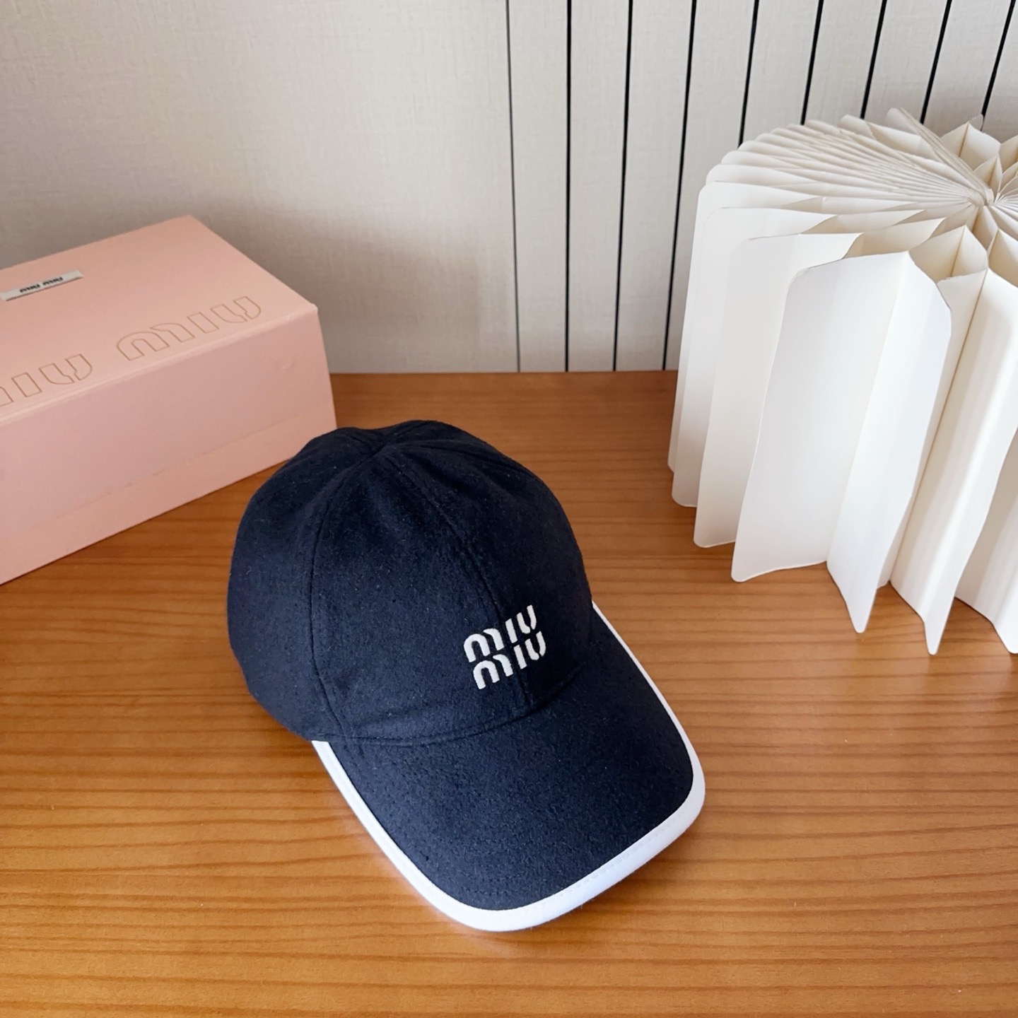 【Miumiu缪缪】新款刺绣羊绒棒球帽🧢大牌款超好搭配，赶紧入手！