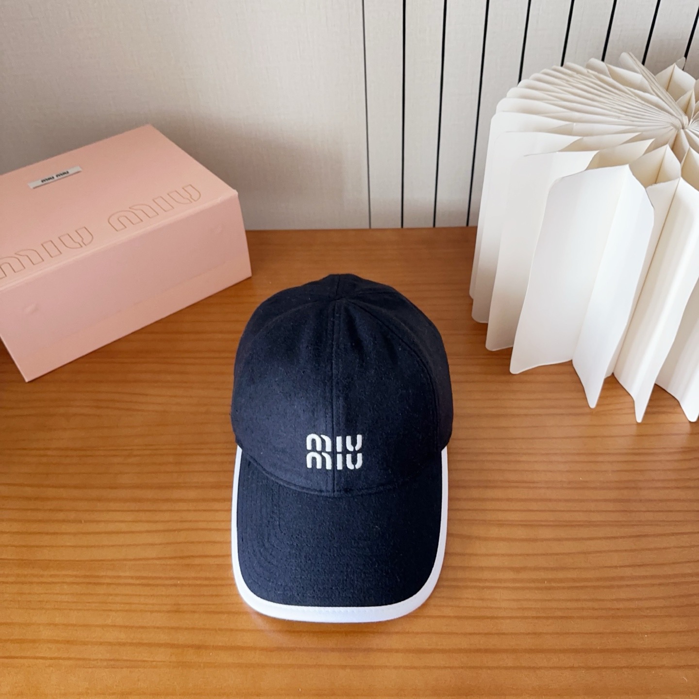 【Miumiu缪缪】新款刺绣羊绒棒球帽🧢大牌款超好搭配，赶紧入手！