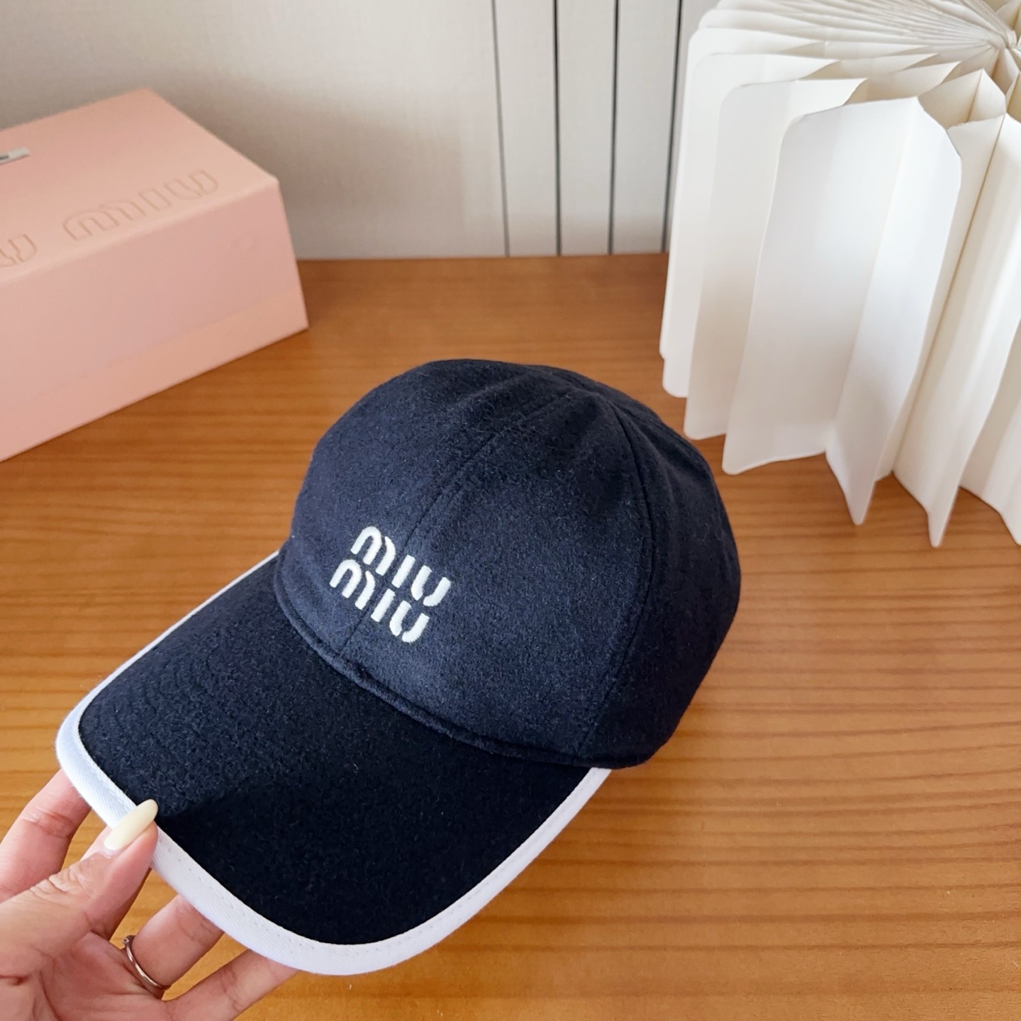 【Miumiu缪缪】新款刺绣羊绒棒球帽🧢大牌款超好搭配，赶紧入手！