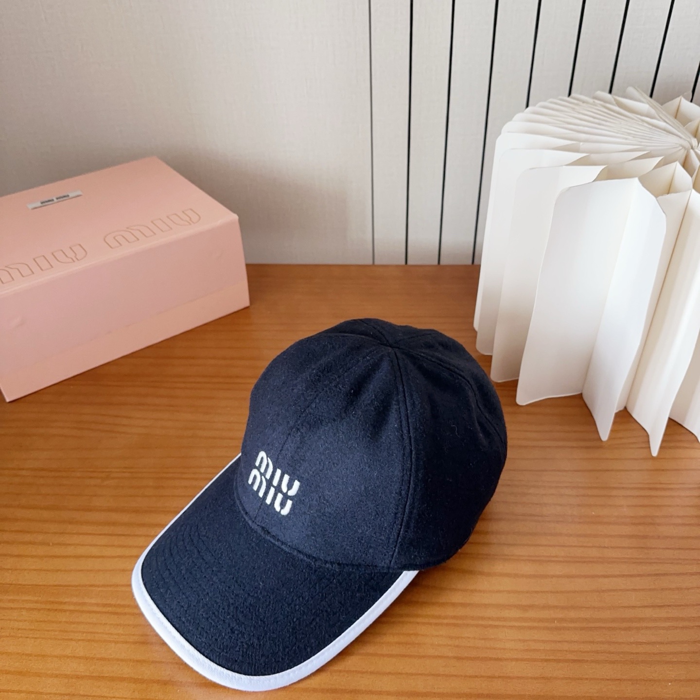 【Miumiu缪缪】新款刺绣羊绒棒球帽🧢大牌款超好搭配，赶紧入手！