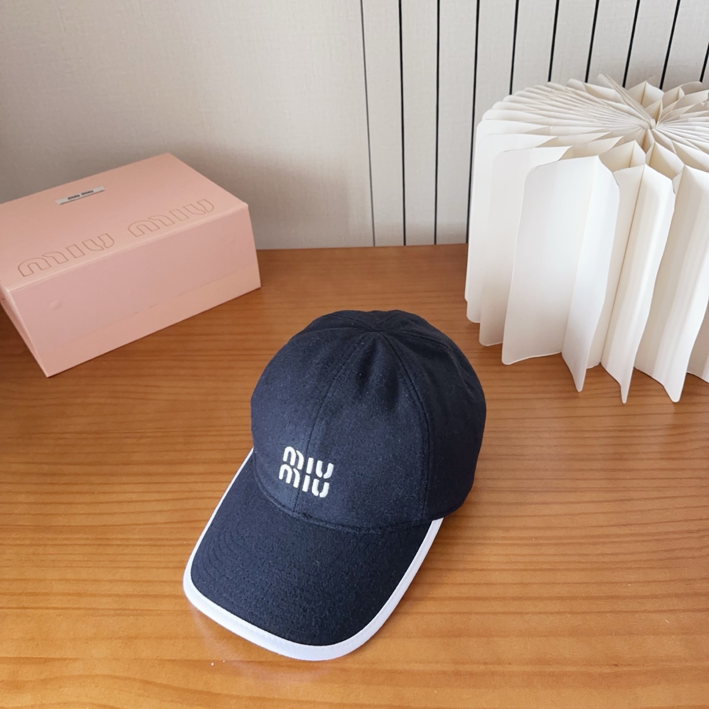 【Miumiu缪缪】新款刺绣羊绒棒球帽🧢大牌款超好搭配，赶紧入手！