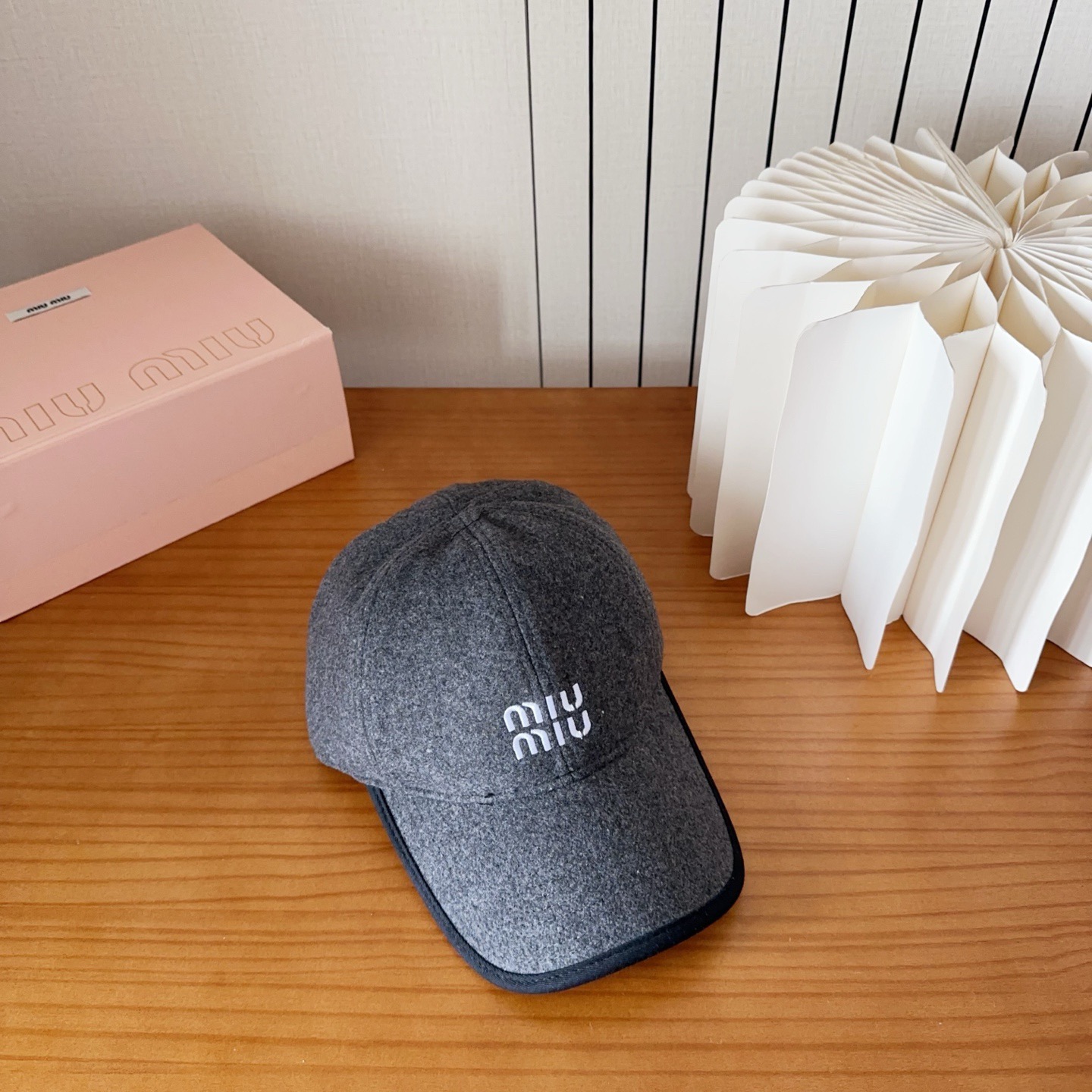 【Miumiu缪缪】新款刺绣羊绒棒球帽🧢大牌款超好搭配，赶紧入手！