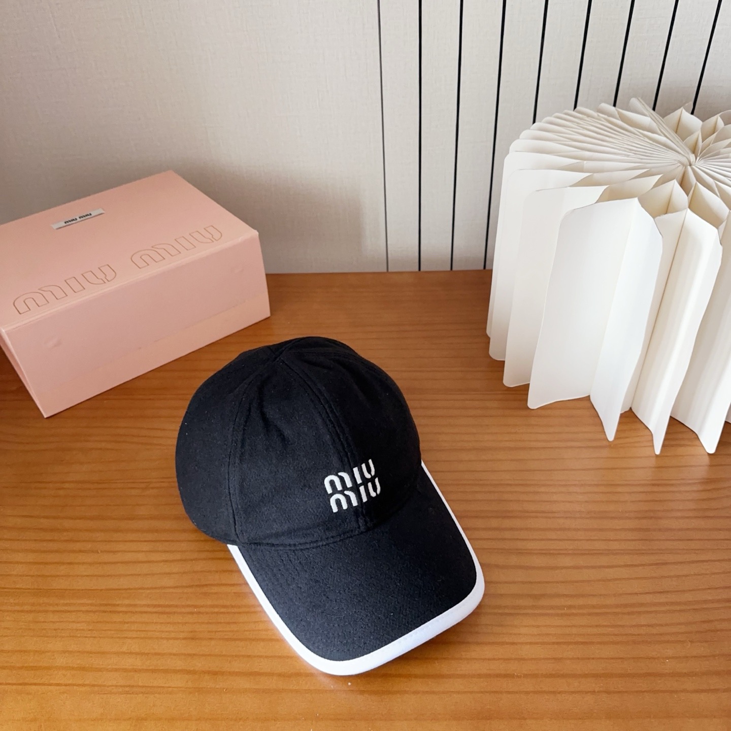 【Miumiu缪缪】新款刺绣羊绒棒球帽🧢大牌款超好搭配，赶紧入手！