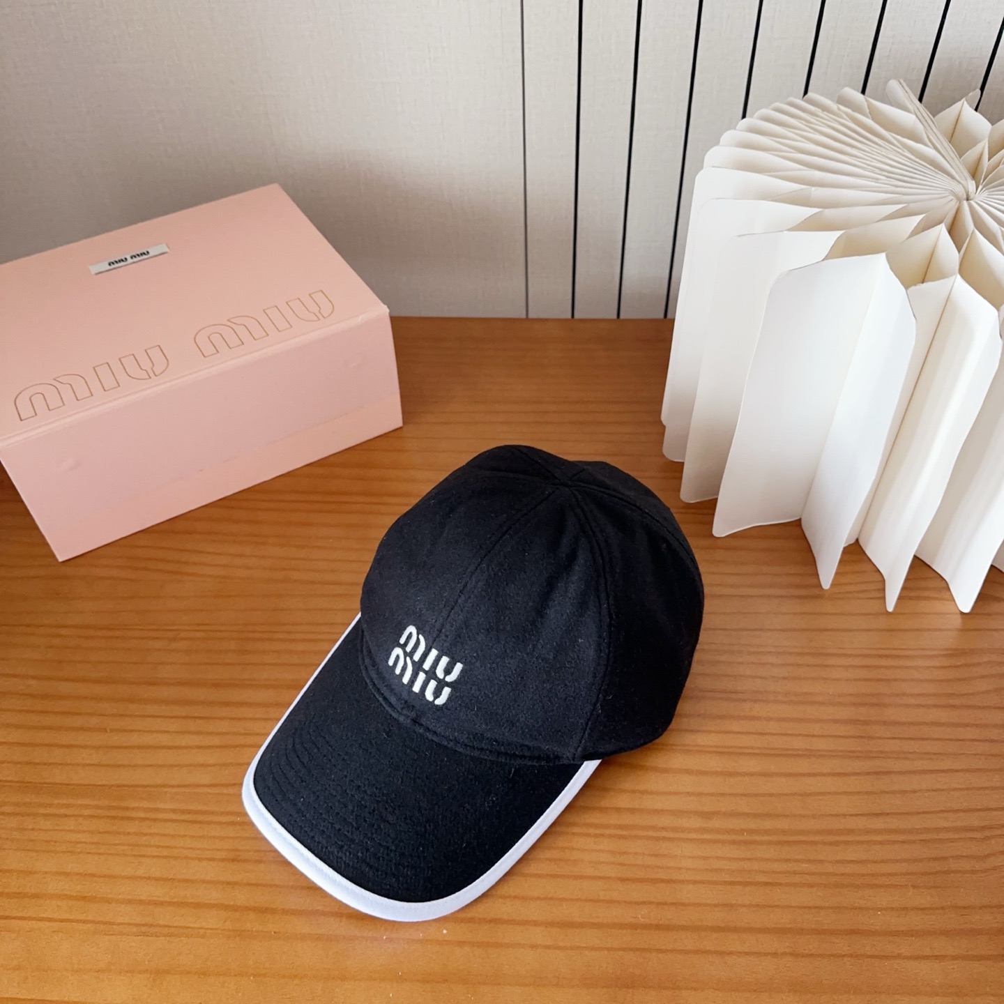 【Miumiu缪缪】新款刺绣羊绒棒球帽🧢大牌款超好搭配，赶紧入手！