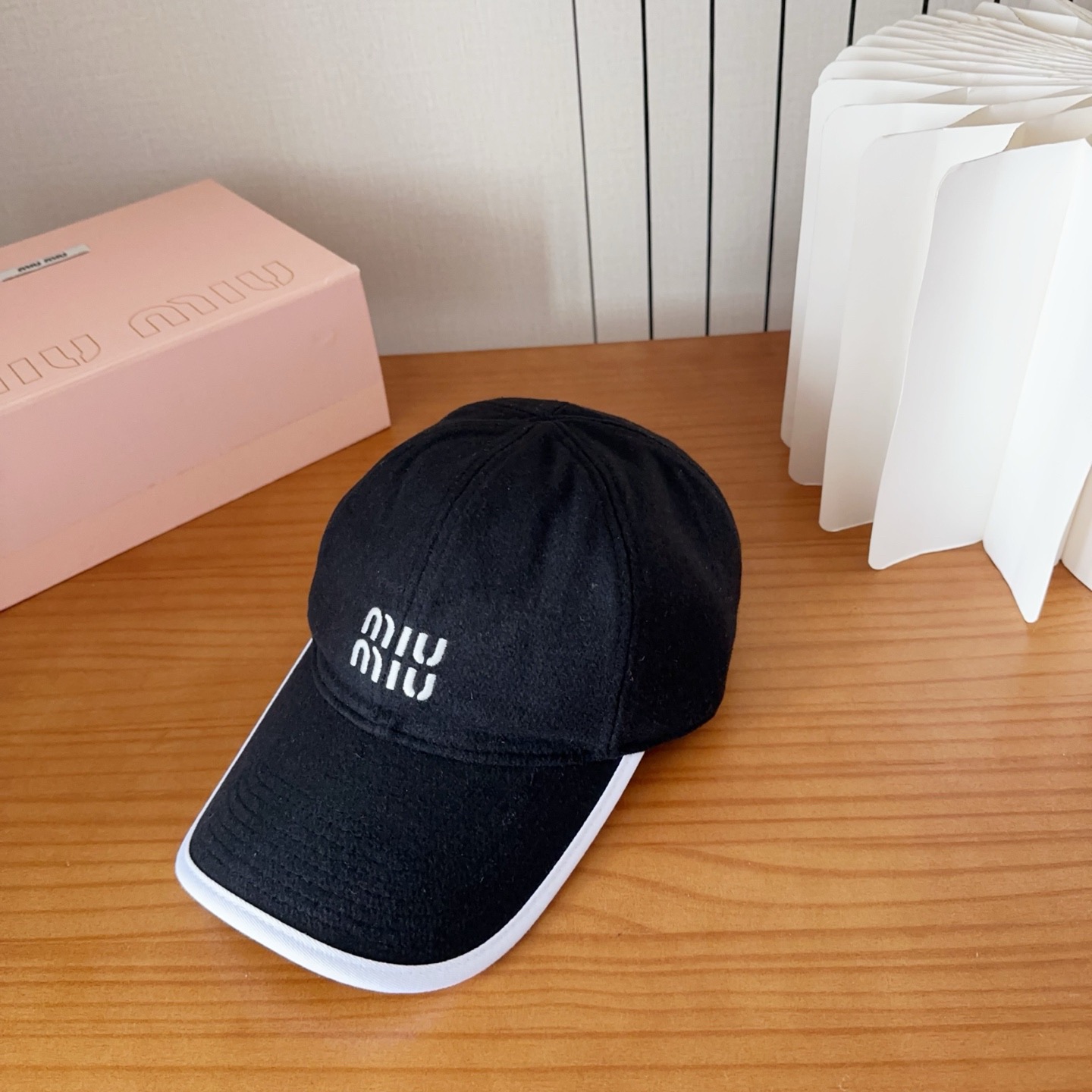 【Miumiu缪缪】新款刺绣羊绒棒球帽🧢大牌款超好搭配，赶紧入手！
