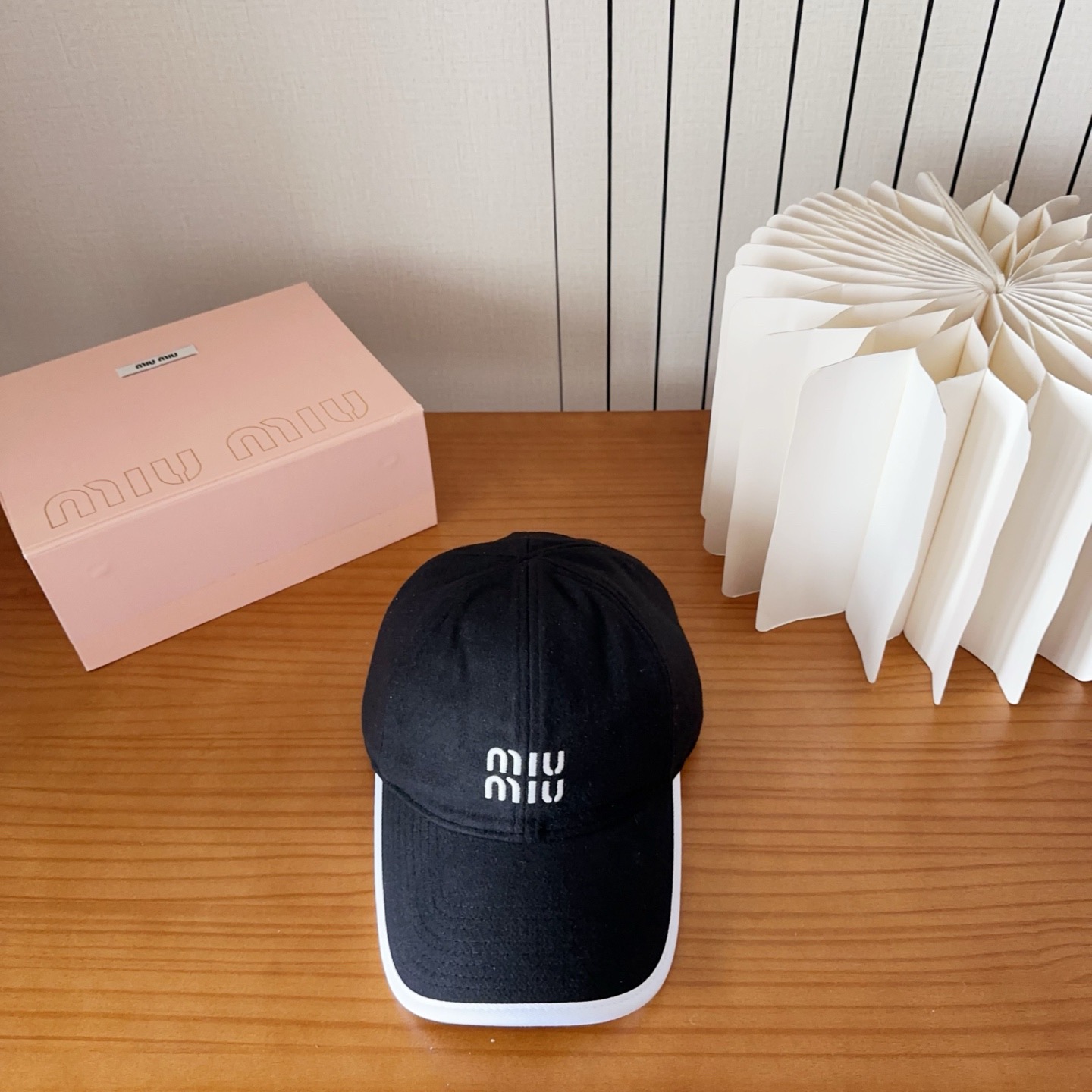 【Miumiu缪缪】新款刺绣羊绒棒球帽🧢大牌款超好搭配，赶紧入手！