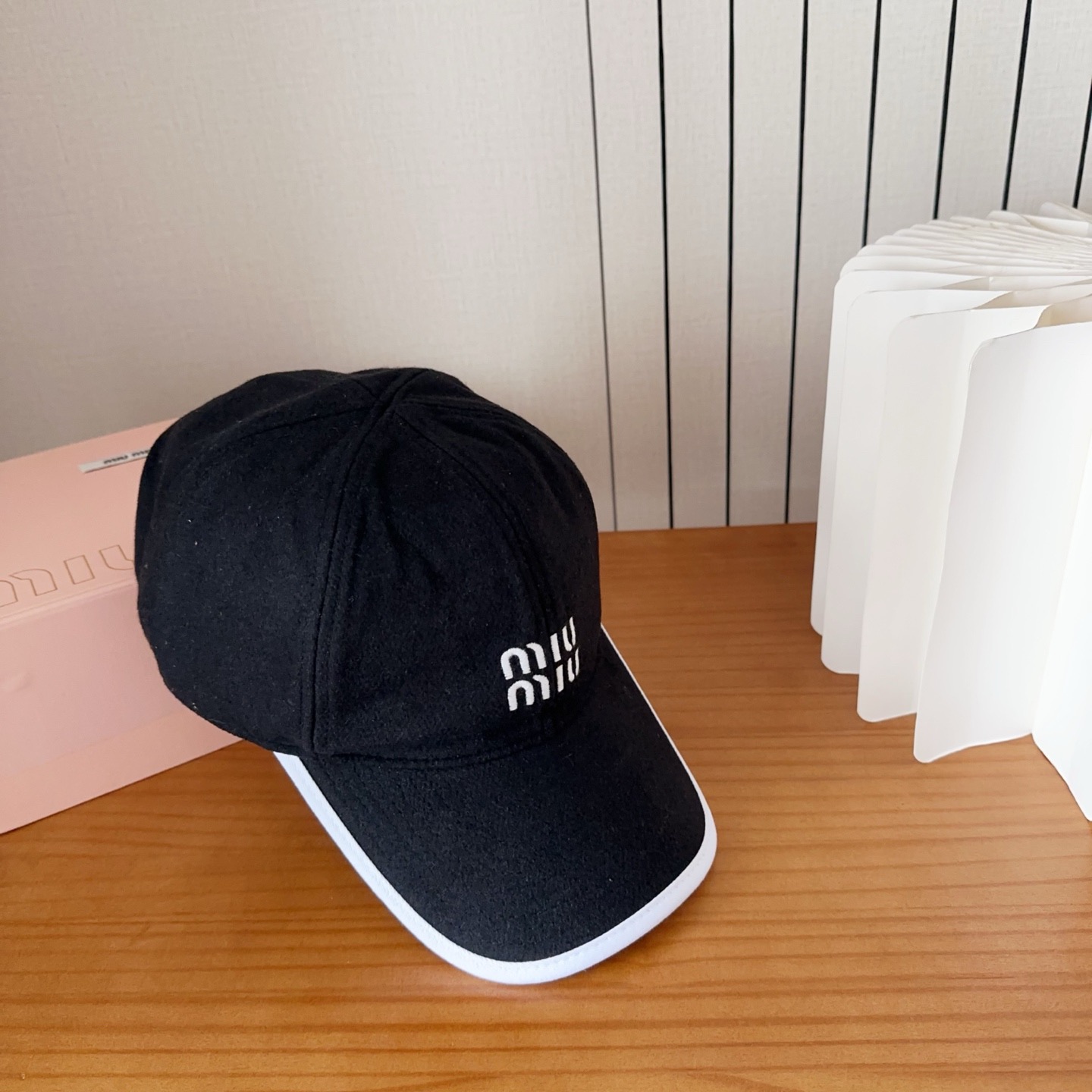 【Miumiu缪缪】新款刺绣羊绒棒球帽🧢大牌款超好搭配，赶紧入手！