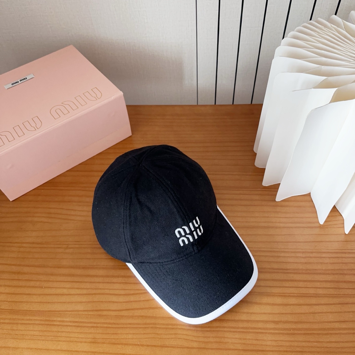 【Miumiu缪缪】新款刺绣羊绒棒球帽🧢大牌款超好搭配，赶紧入手！