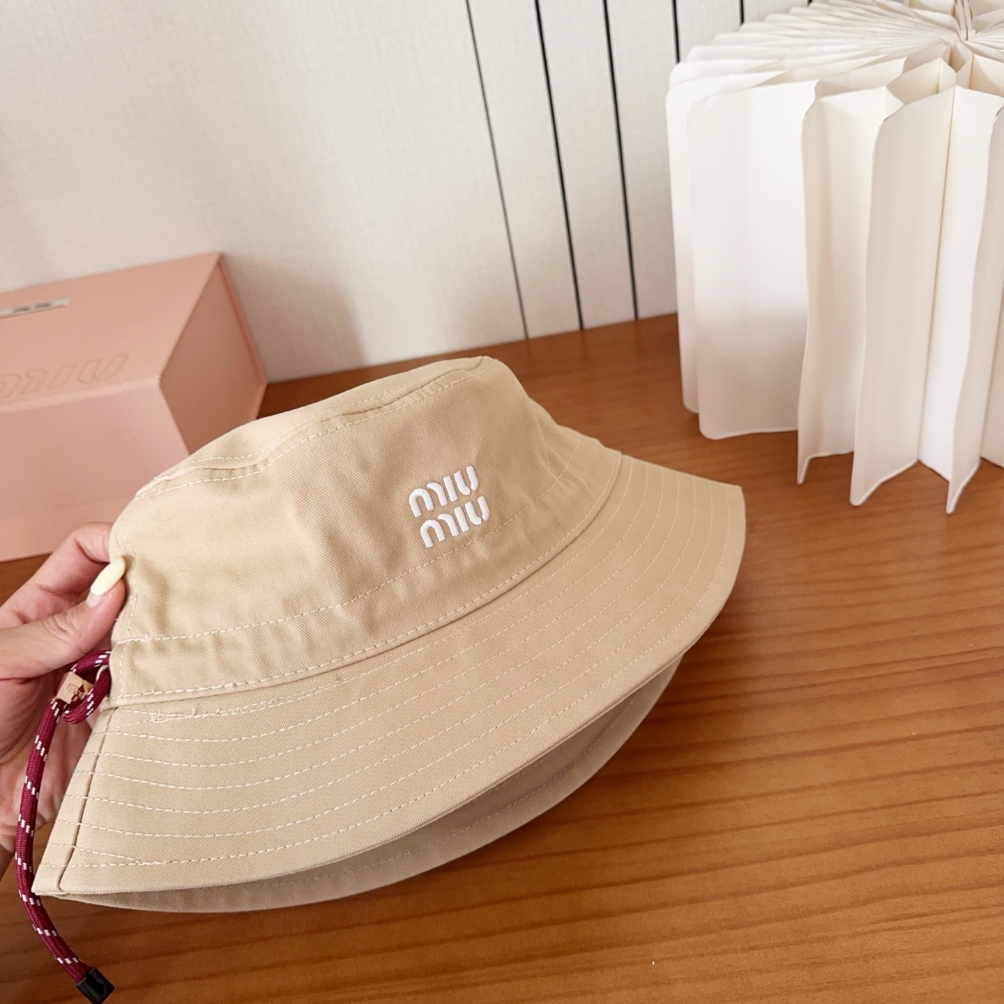 MIUM缪缪 2025新款度假风大沿渔夫帽，🔆百搭日常款～出街必备