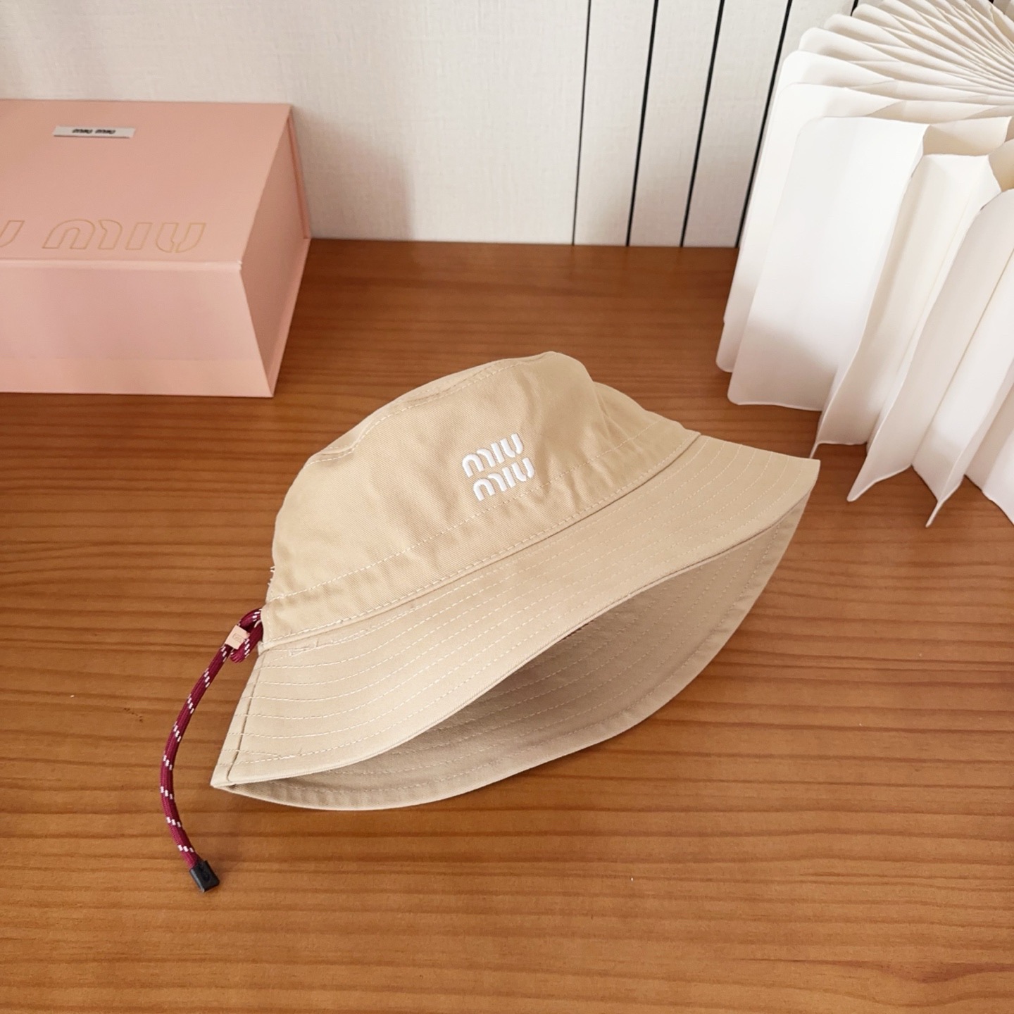 MIUM缪缪 2025新款度假风大沿渔夫帽，🔆百搭日常款～出街必备
