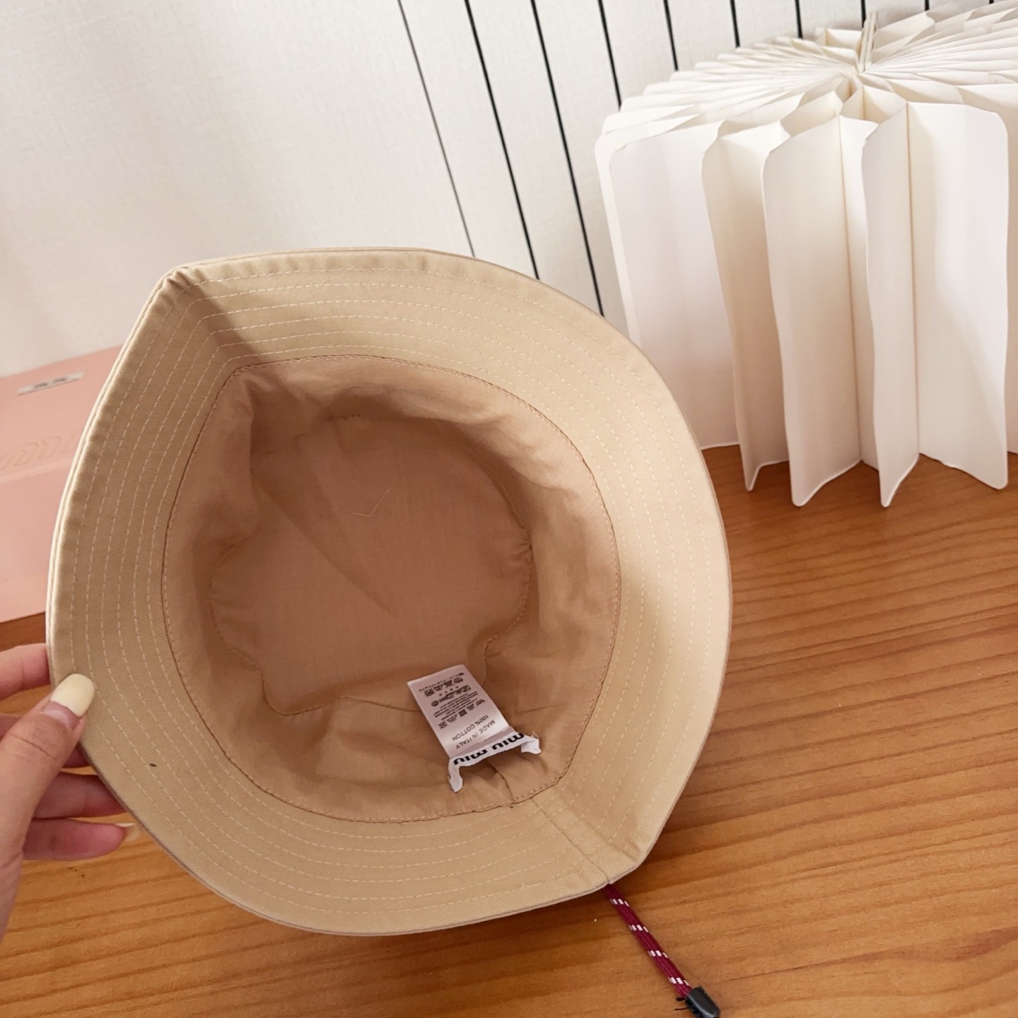 MIUM缪缪 2025新款度假风大沿渔夫帽，🔆百搭日常款～出街必备