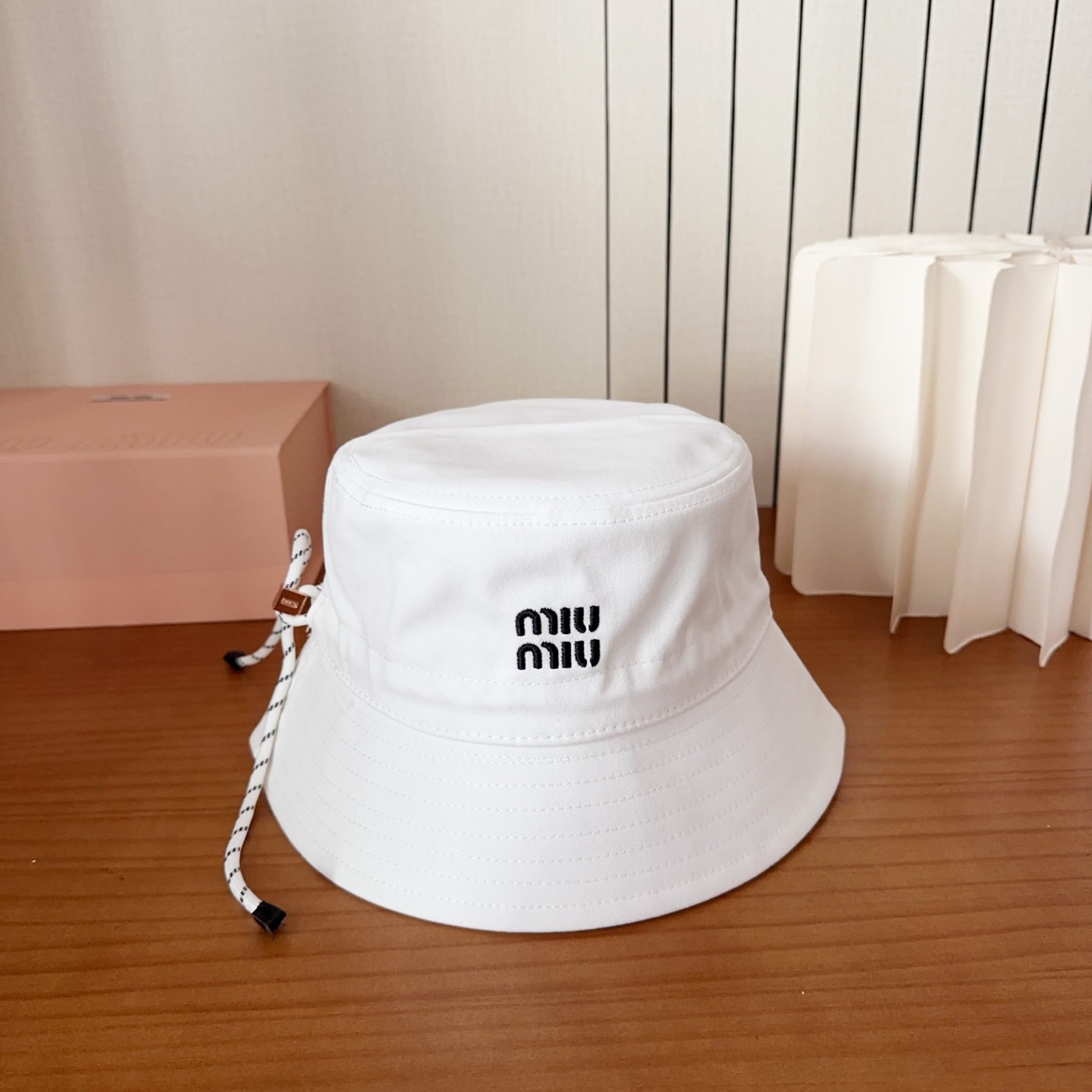 MIUM缪缪 2025新款度假风大沿渔夫帽，🔆百搭日常款～出街必备