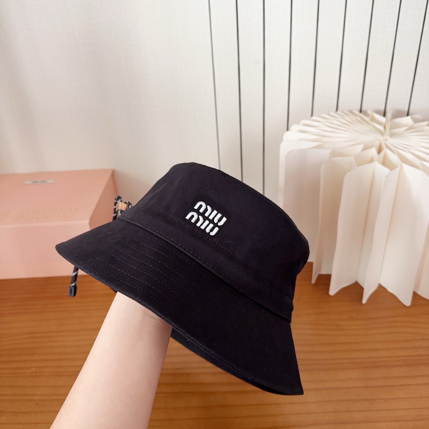 MIUM缪缪 2025新款度假风大沿渔夫帽，🔆百搭日常款～出街必备