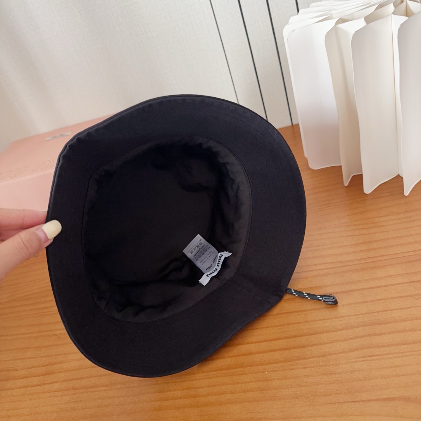 MIUM缪缪 2025新款度假风大沿渔夫帽，🔆百搭日常款～出街必备