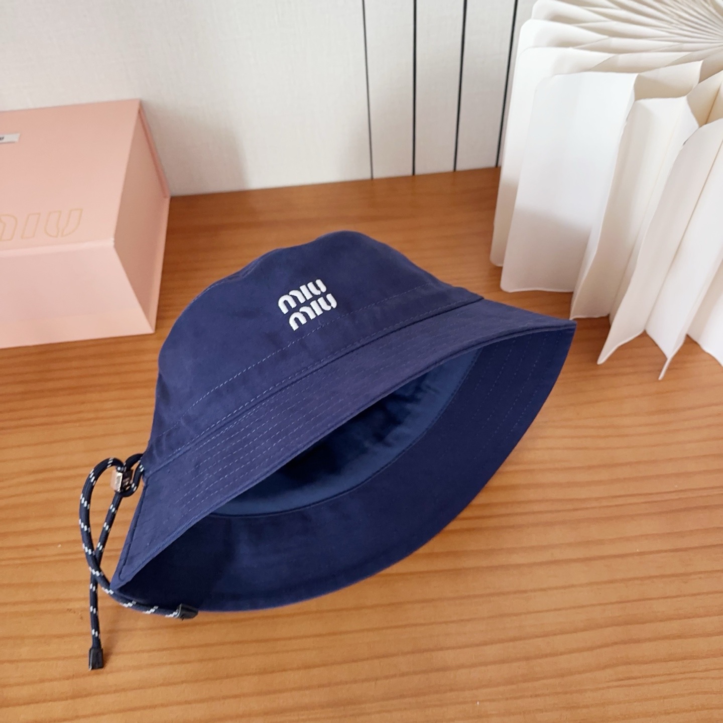 MIUM缪缪 2025新款度假风大沿渔夫帽，🔆百搭日常款～出街必备