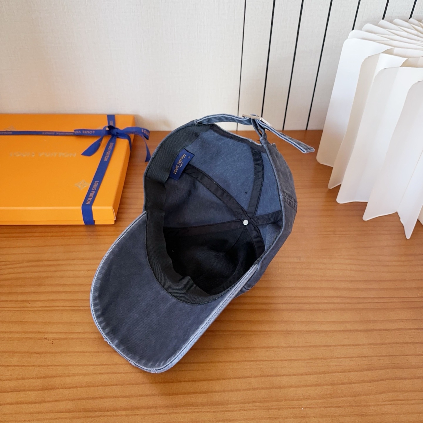 路易威登棒球帽LouisVuitton👒😍新款LV棒球帽，重工打造♥完美刺绣，高端大气，百搭款🤗男女通用