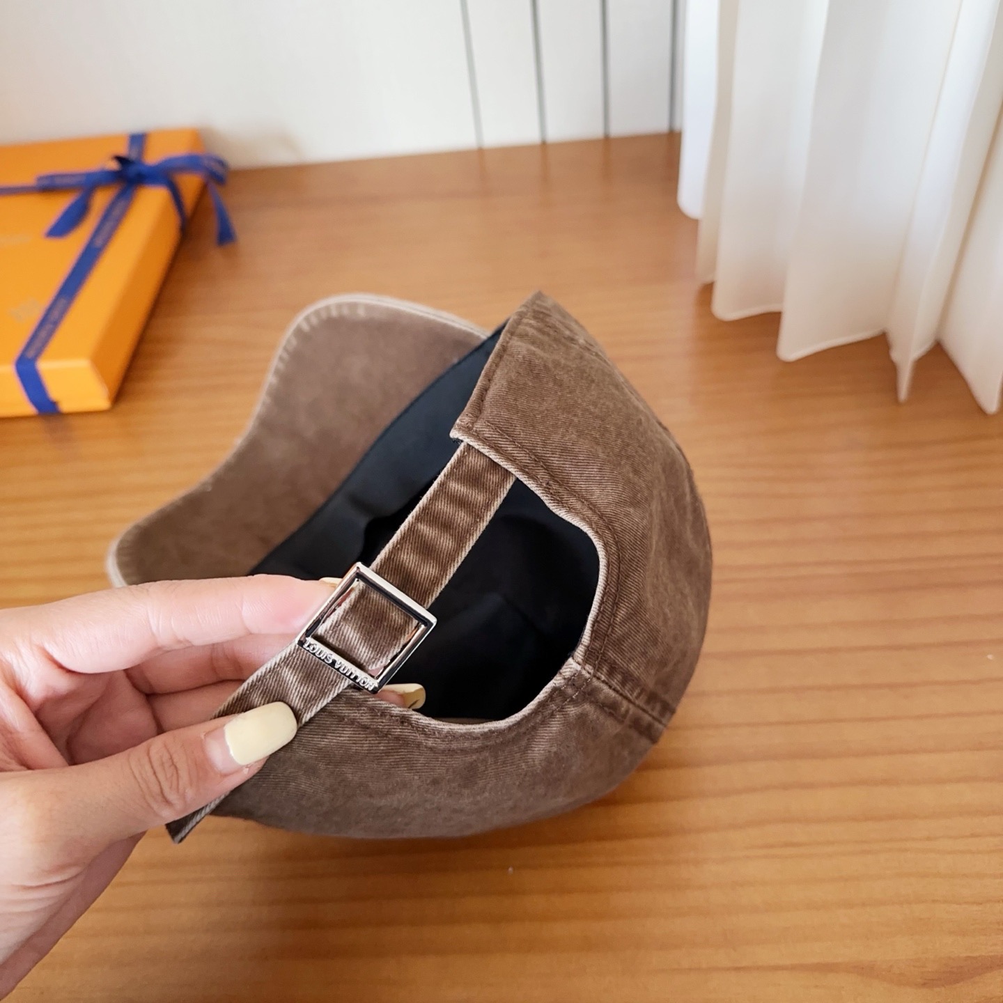 路易威登棒球帽LouisVuitton👒😍新款LV棒球帽，重工打造♥完美刺绣，高端大气，百搭款🤗男女通用