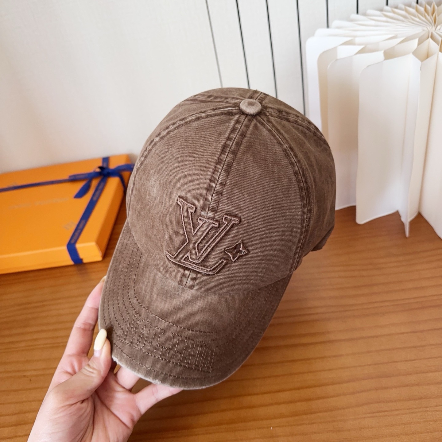 路易威登棒球帽LouisVuitton👒😍新款LV棒球帽，重工打造♥完美刺绣，高端大气，百搭款🤗男女通用