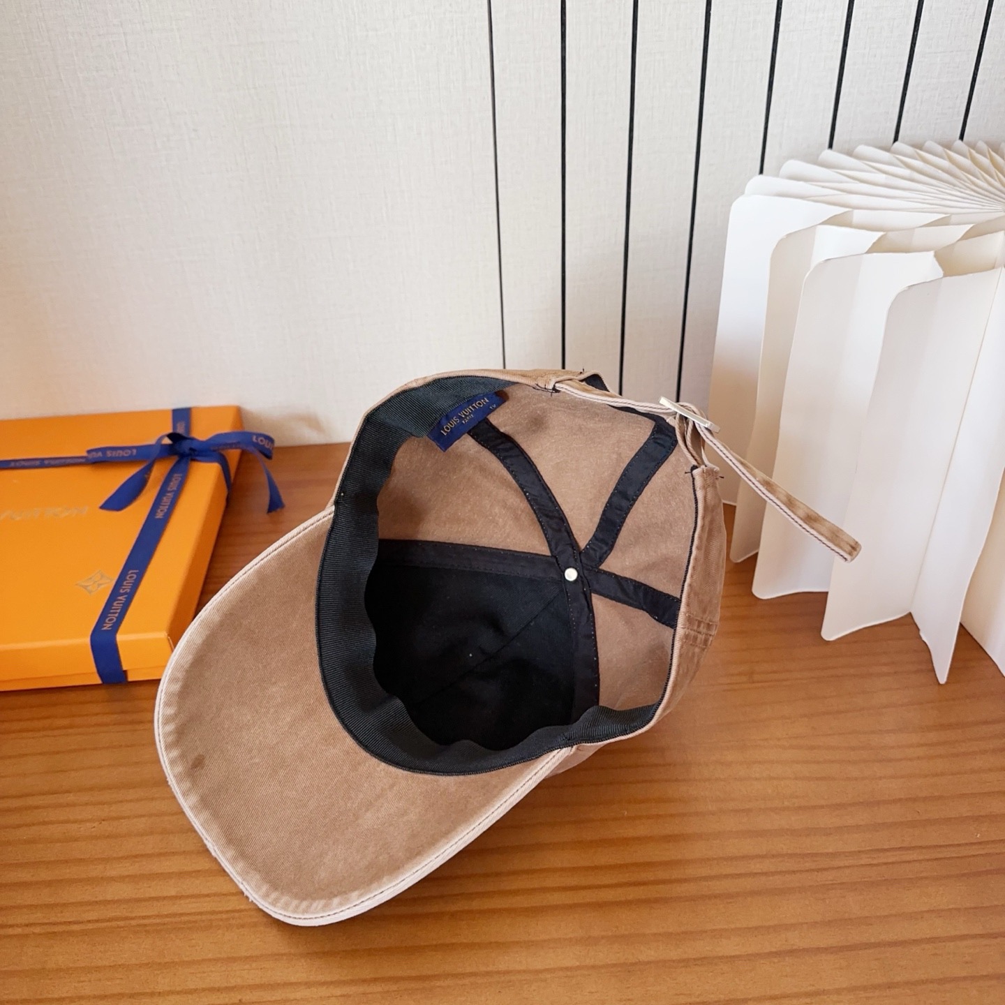 路易威登棒球帽LouisVuitton👒😍新款LV棒球帽，重工打造♥完美刺绣，高端大气，百搭款🤗男女通用