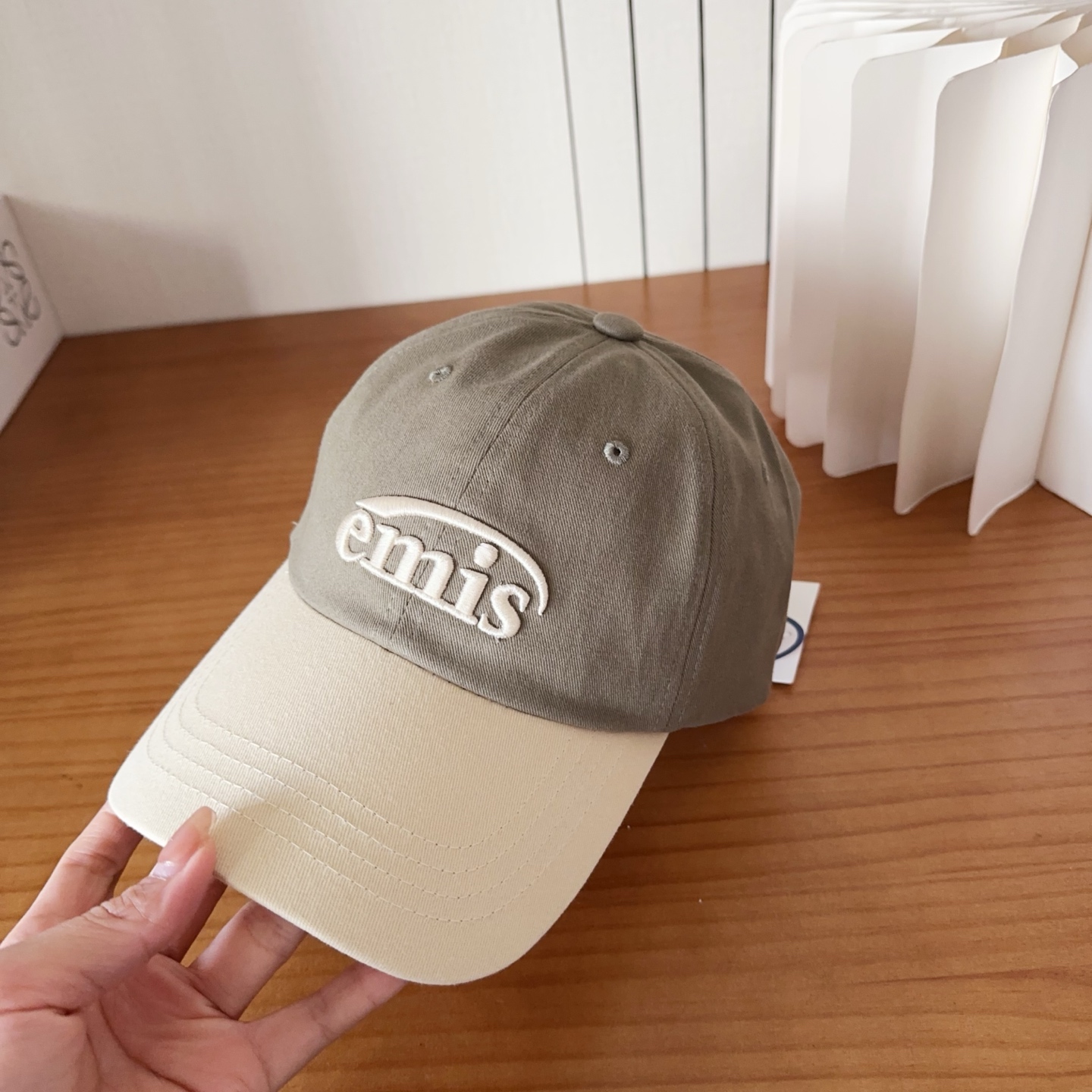 emis 🆕🆕🆕新款棒球帽，春款鸭舌帽，男女通用，头围57cm