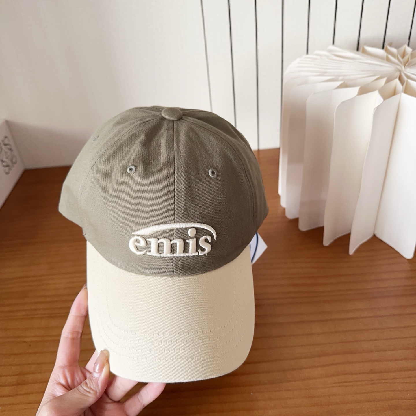 emis 🆕🆕🆕新款棒球帽，春款鸭舌帽，男女通用，头围57cm