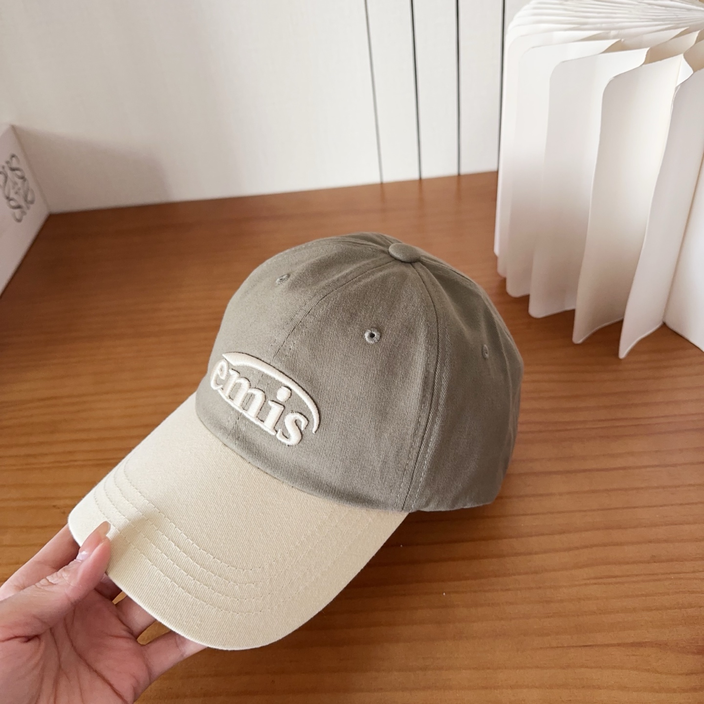 emis 🆕🆕🆕新款棒球帽，春款鸭舌帽，男女通用，头围57cm