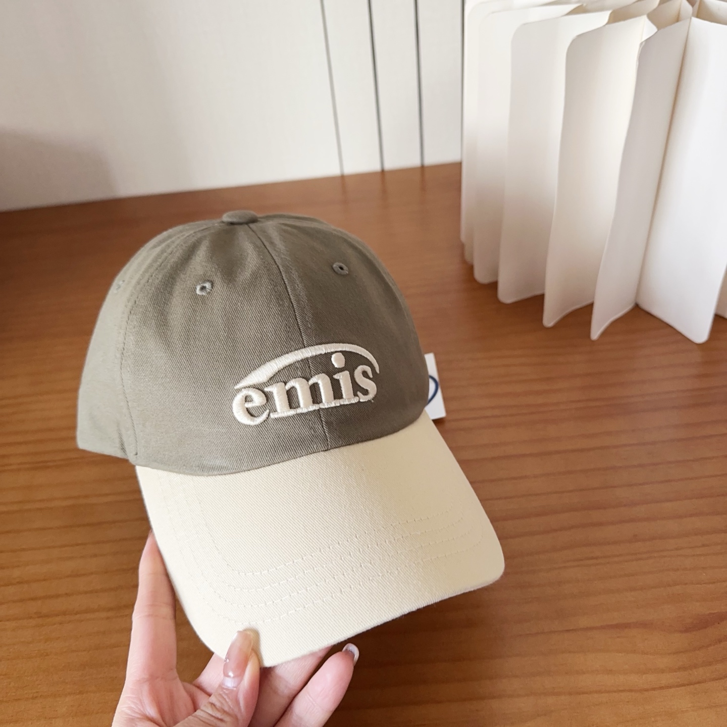 emis 🆕🆕🆕新款棒球帽，春款鸭舌帽，男女通用，头围57cm