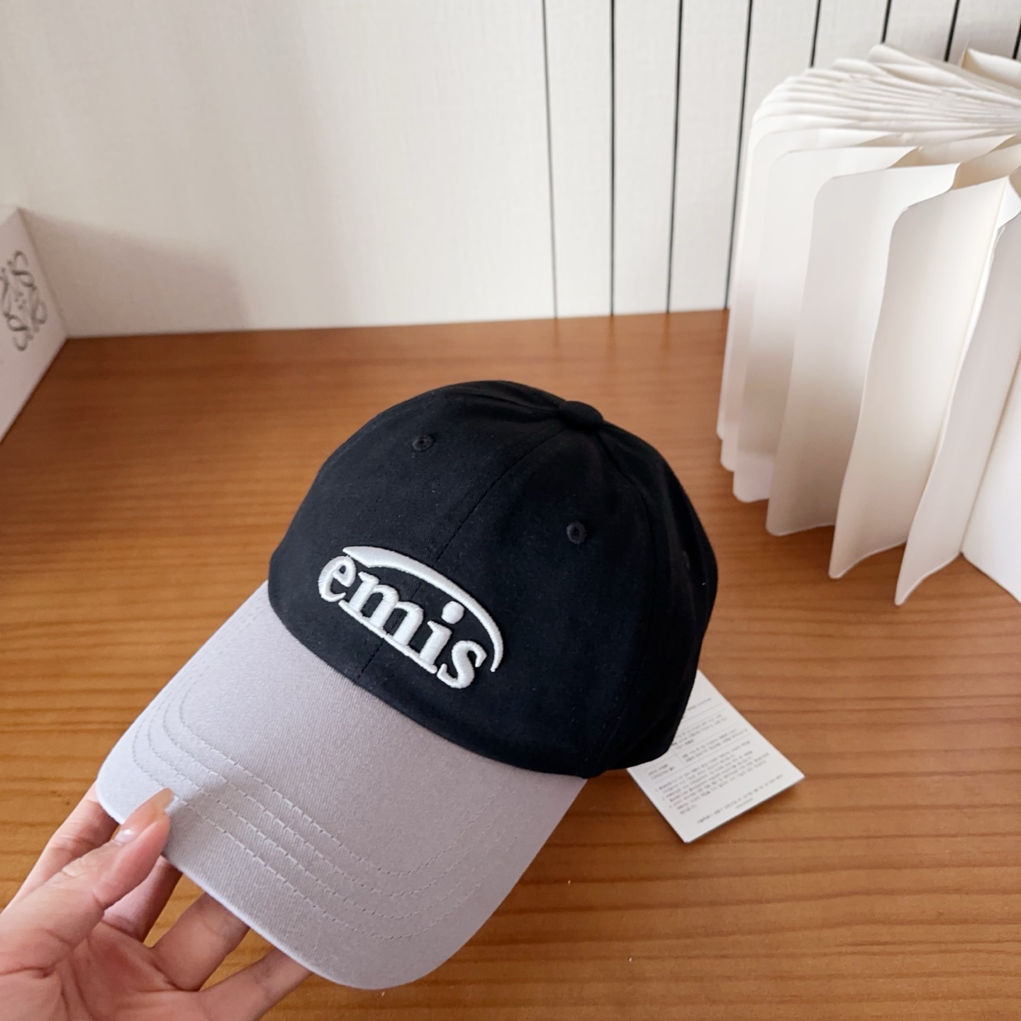 emis 🆕🆕🆕新款棒球帽，春款鸭舌帽，男女通用，头围57cm