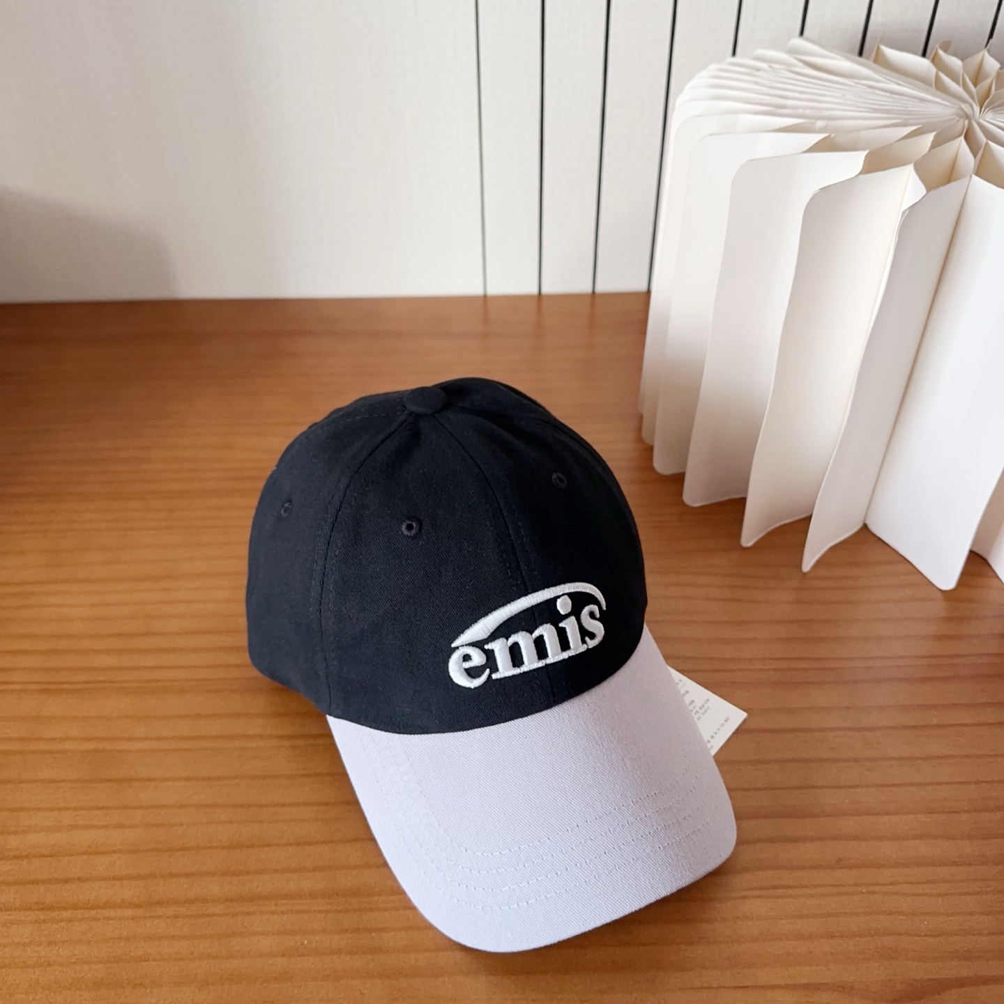 emis 🆕🆕🆕新款棒球帽，春款鸭舌帽，男女通用，头围57cm