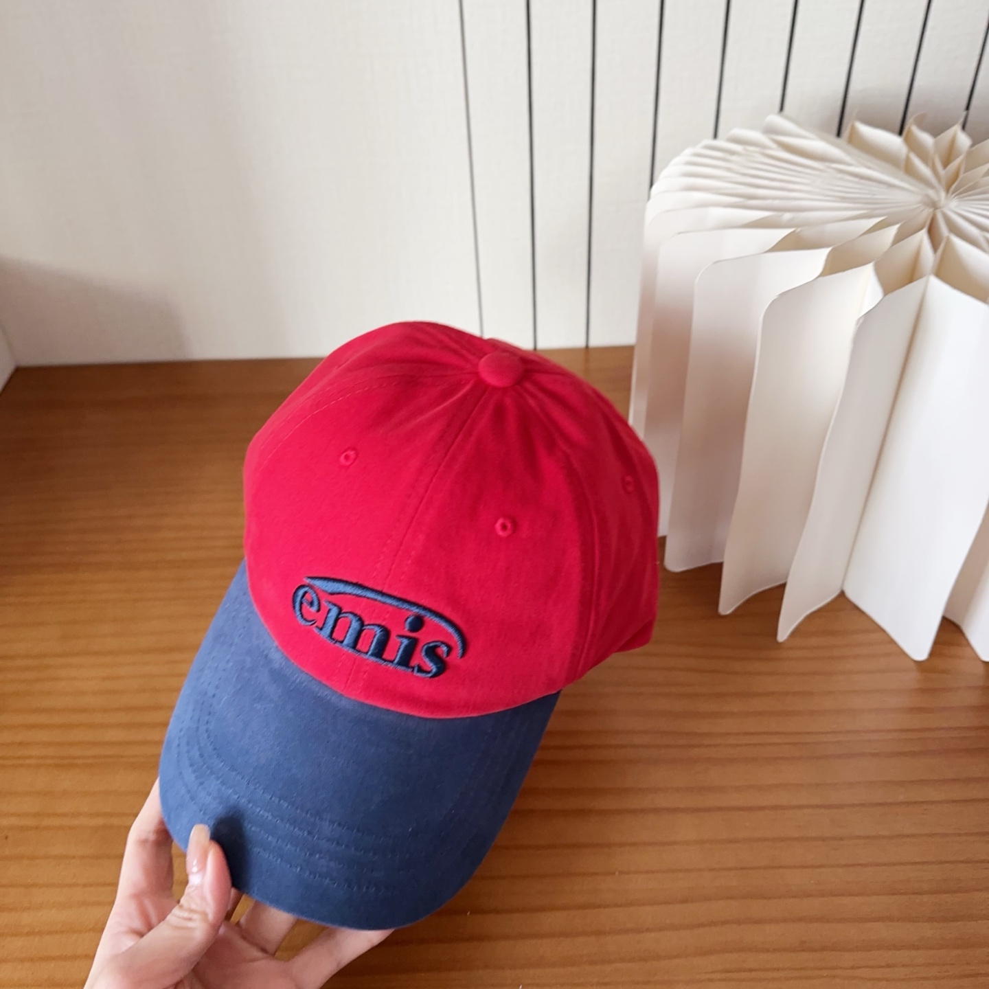 emis 🆕🆕🆕新款棒球帽，春款鸭舌帽，男女通用，头围57cm