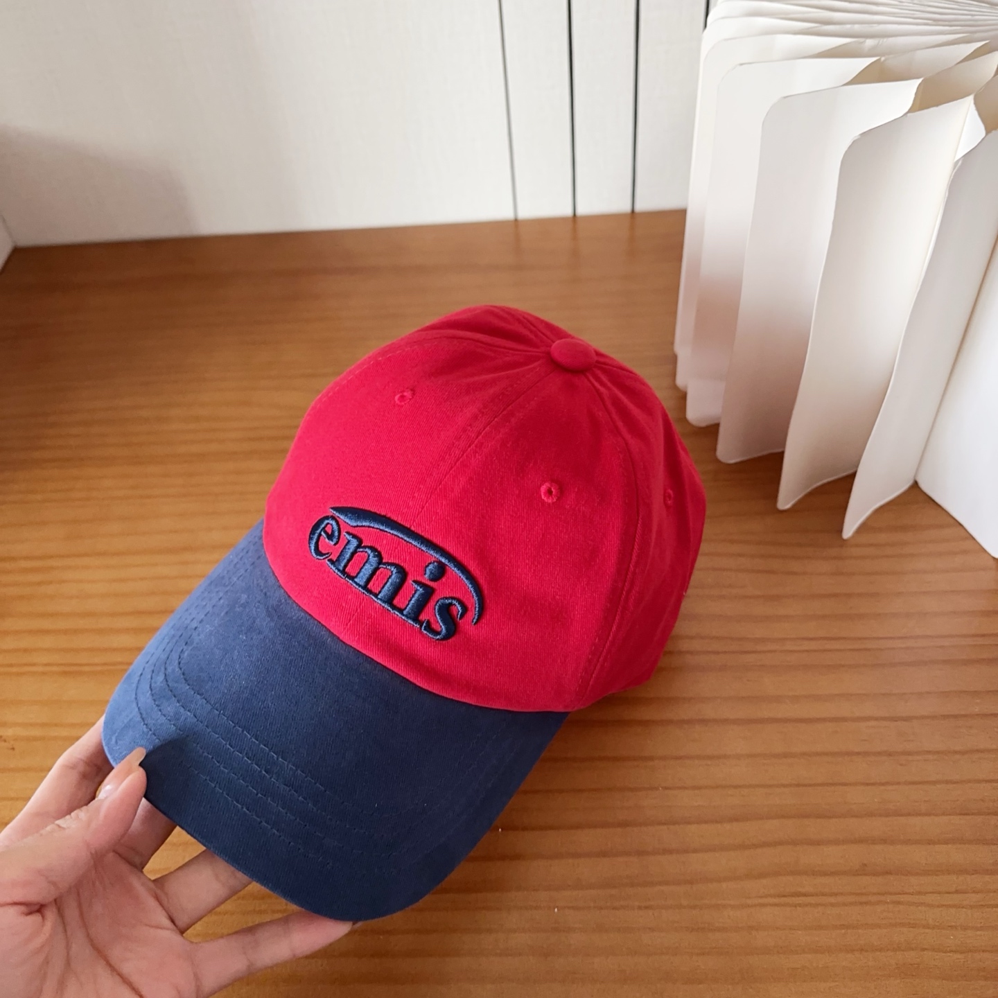 emis 🆕🆕🆕新款棒球帽，春款鸭舌帽，男女通用，头围57cm