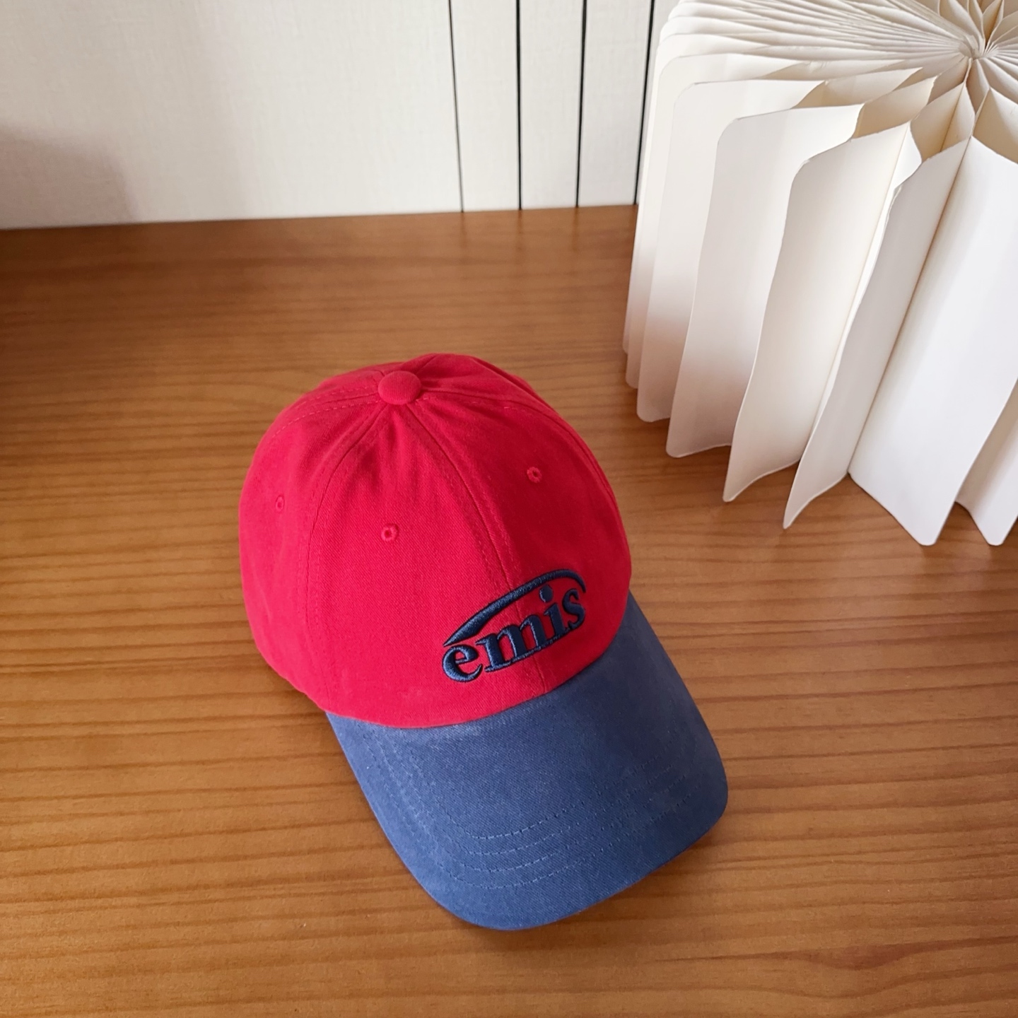 emis 🆕🆕🆕新款棒球帽，春款鸭舌帽，男女通用，头围57cm