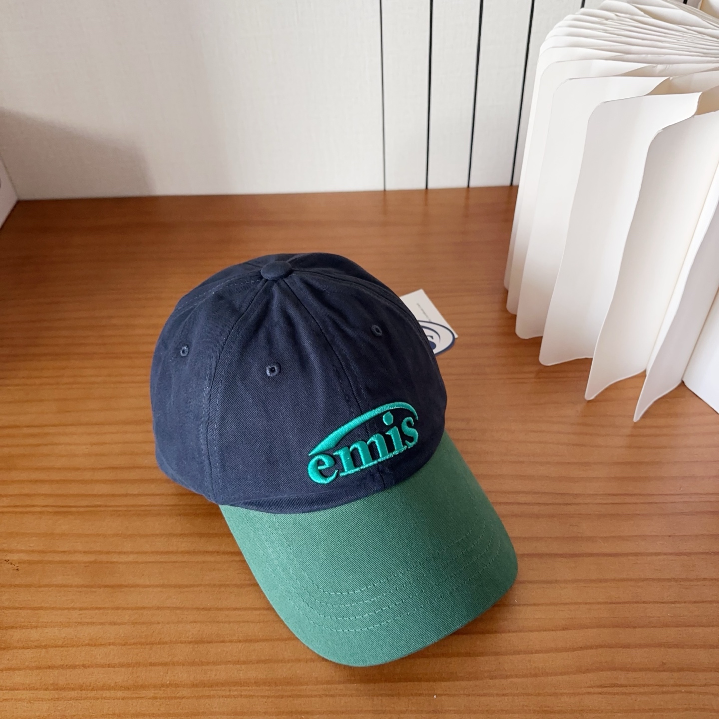 emis 🆕🆕🆕新款棒球帽，春款鸭舌帽，男女通用，头围57cm