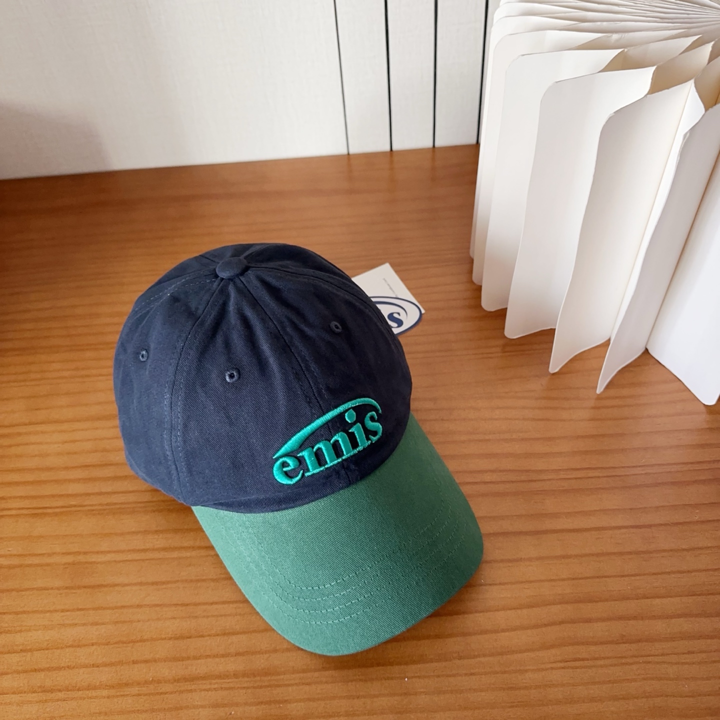 emis 🆕🆕🆕新款棒球帽，春款鸭舌帽，男女通用，头围57cm