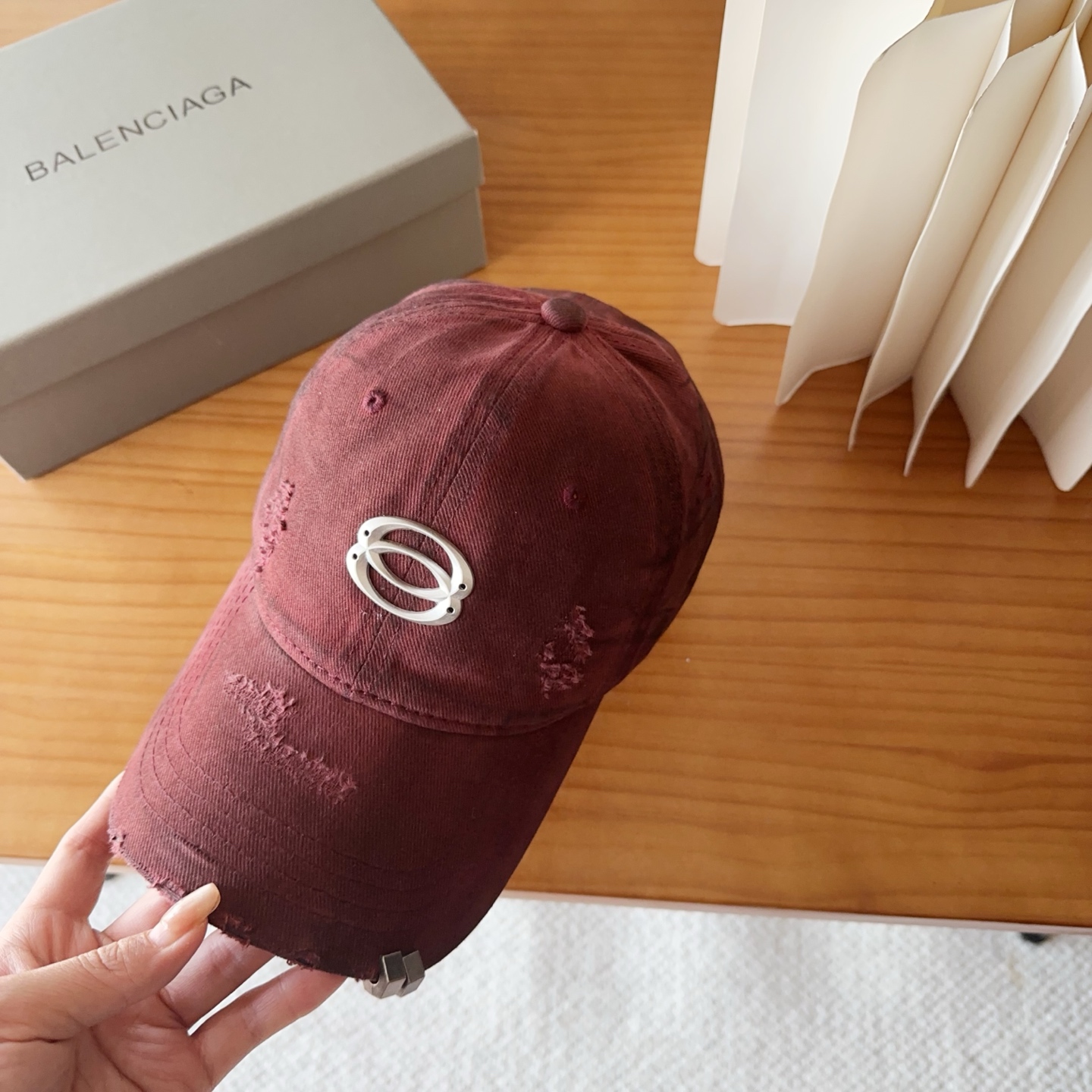 新品Balencia*a 巴黎世家刺绣字母新款棒球帽现货秒发🧢简约时尚超级无敌好看的帽子！情侣款！