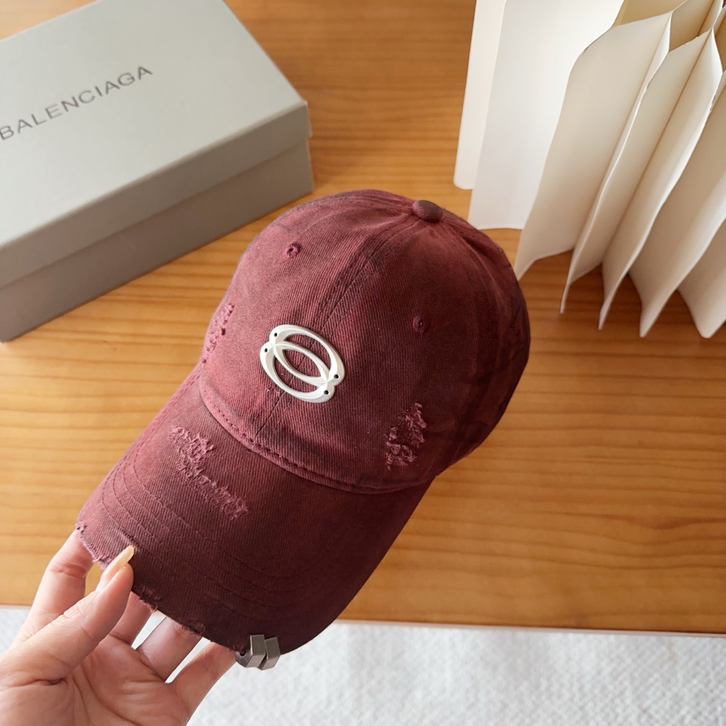 新品Balencia*a 巴黎世家刺绣字母新款棒球帽现货秒发🧢简约时尚超级无敌好看的帽子！情侣款！