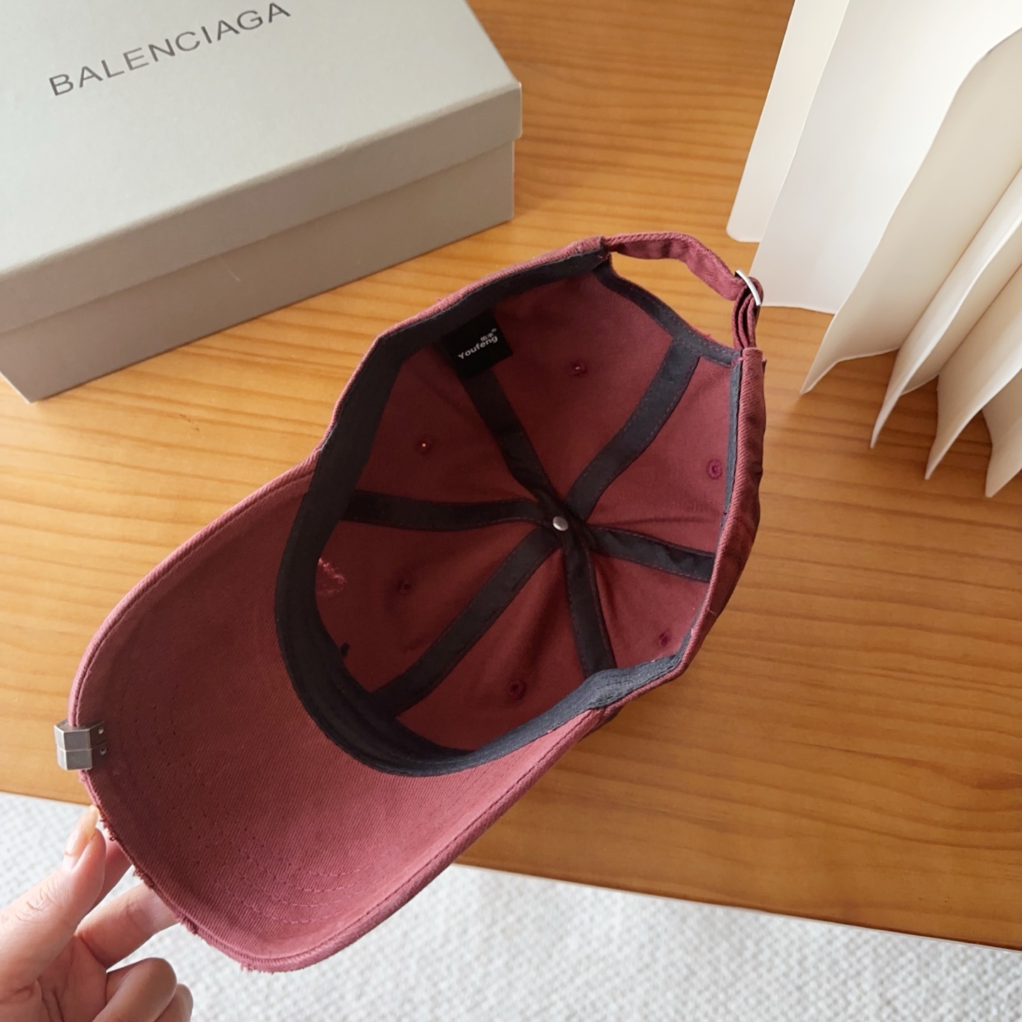 新品Balencia*a 巴黎世家刺绣字母新款棒球帽现货秒发🧢简约时尚超级无敌好看的帽子！情侣款！