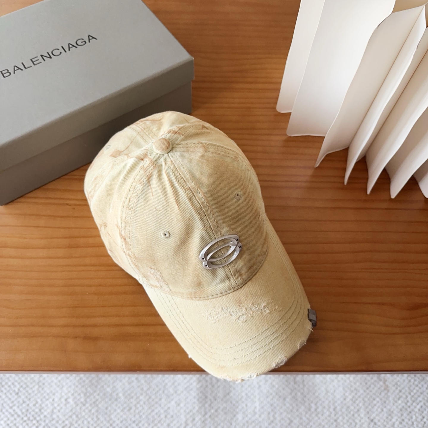 新品Balencia*a 巴黎世家刺绣字母新款棒球帽现货秒发🧢简约时尚超级无敌好看的帽子！情侣款！