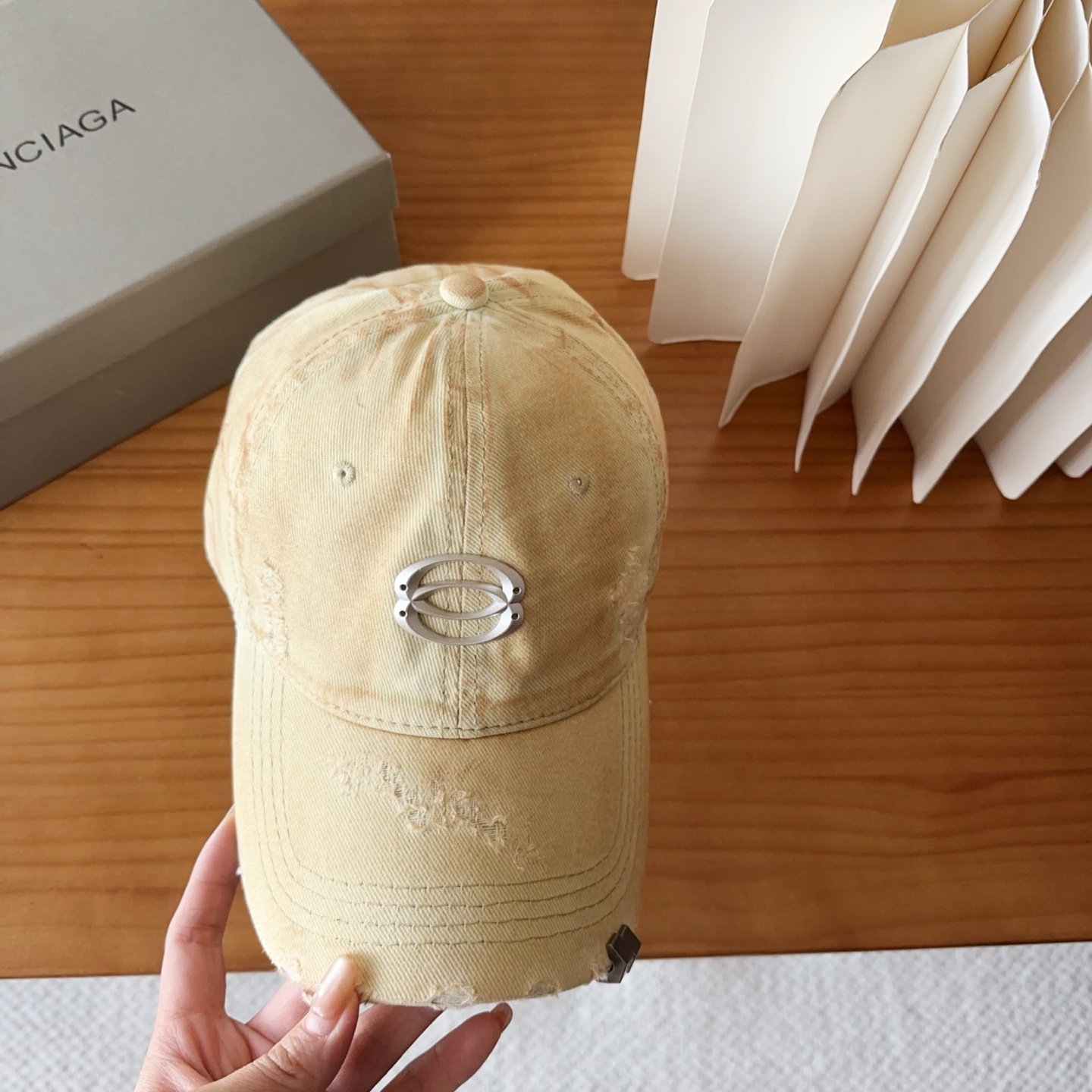 新品Balencia*a 巴黎世家刺绣字母新款棒球帽现货秒发🧢简约时尚超级无敌好看的帽子！情侣款！