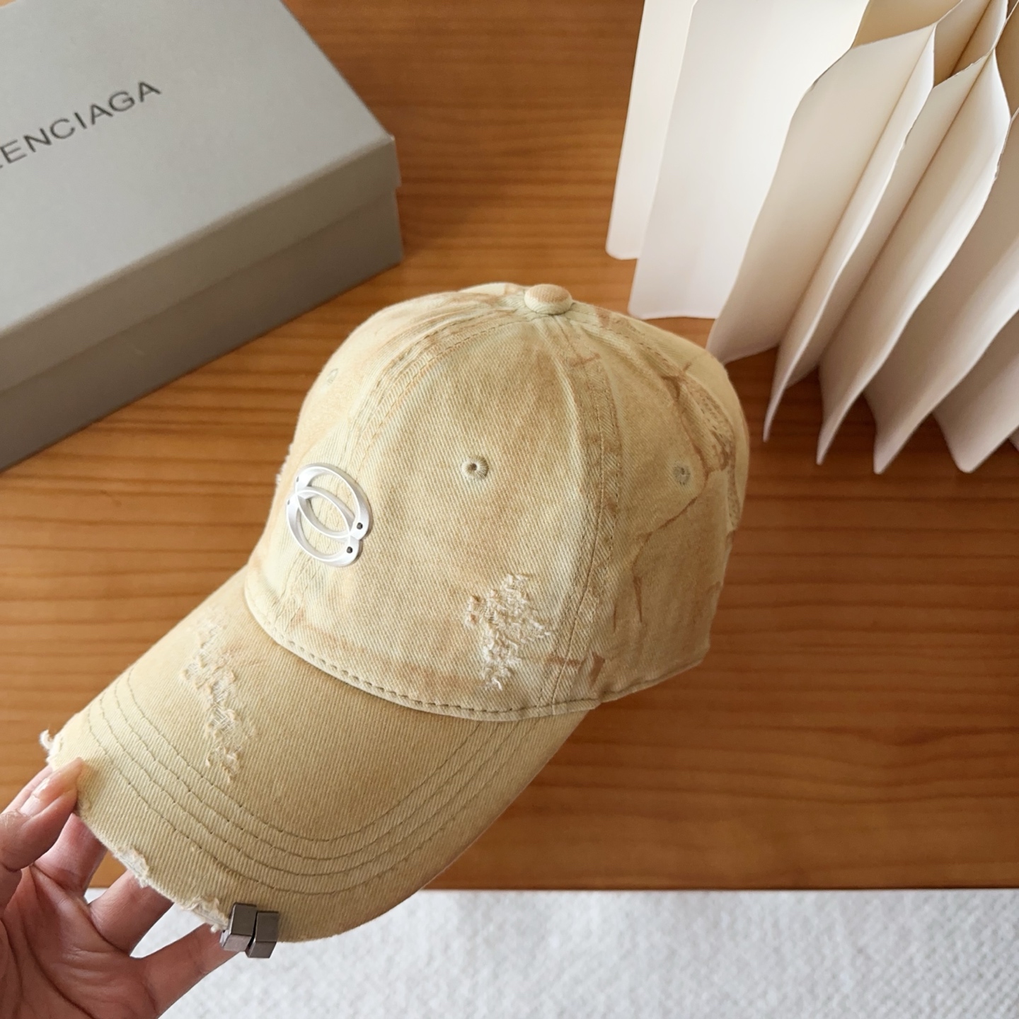 新品Balencia*a 巴黎世家刺绣字母新款棒球帽现货秒发🧢简约时尚超级无敌好看的帽子！情侣款！