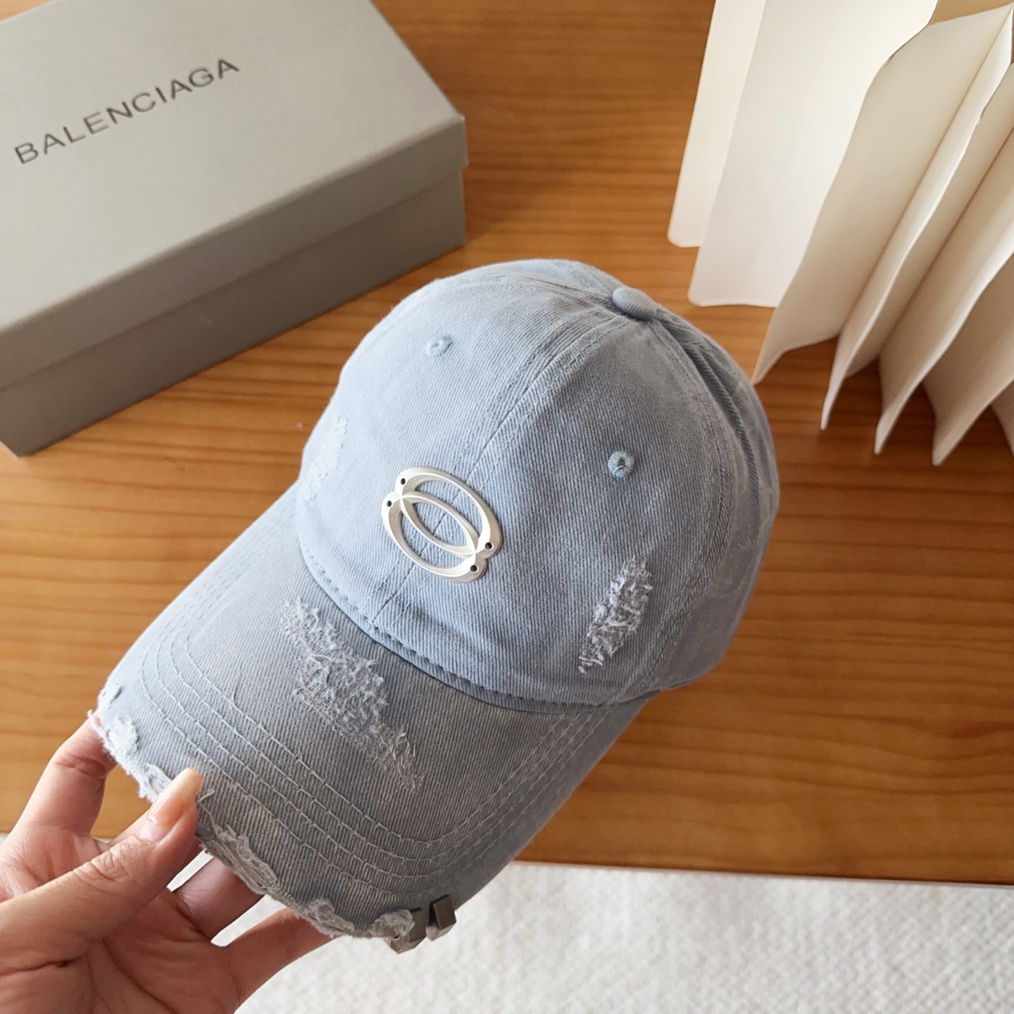 新品Balencia*a 巴黎世家刺绣字母新款棒球帽现货秒发🧢简约时尚超级无敌好看的帽子！情侣款！