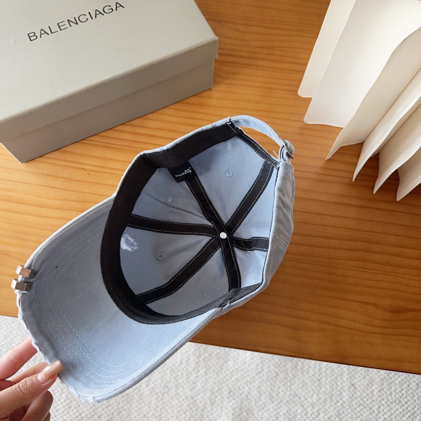 新品Balencia*a 巴黎世家刺绣字母新款棒球帽现货秒发🧢简约时尚超级无敌好看的帽子！情侣款！
