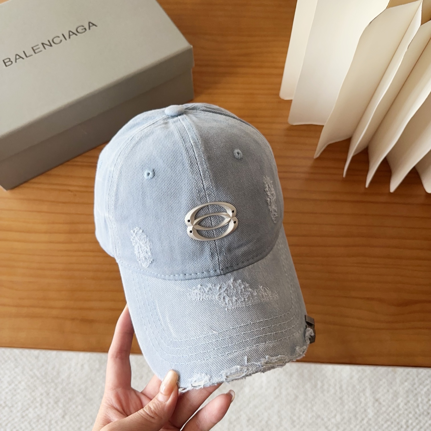 新品Balencia*a 巴黎世家刺绣字母新款棒球帽现货秒发🧢简约时尚超级无敌好看的帽子！情侣款！