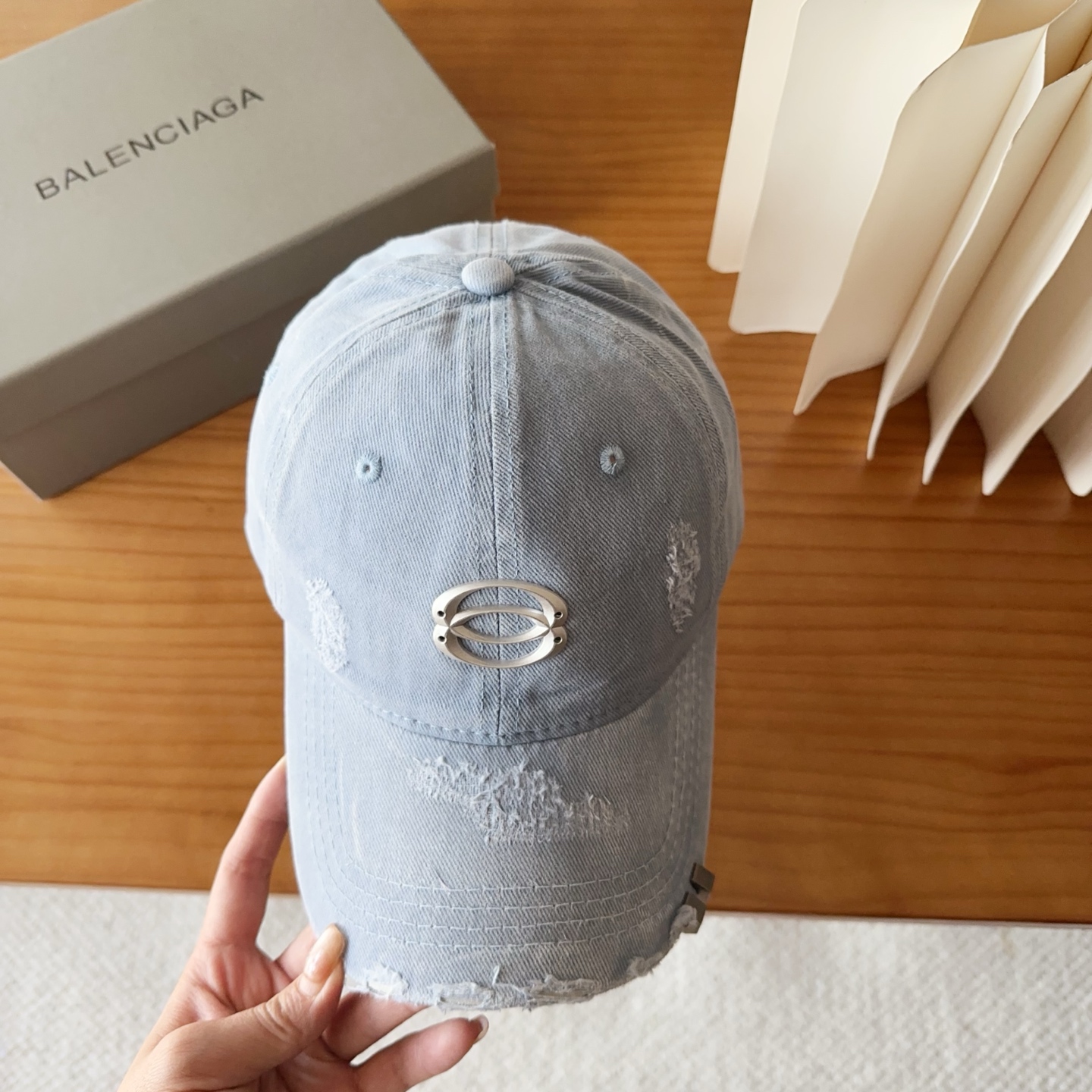 新品Balencia*a 巴黎世家刺绣字母新款棒球帽现货秒发🧢简约时尚超级无敌好看的帽子！情侣款！