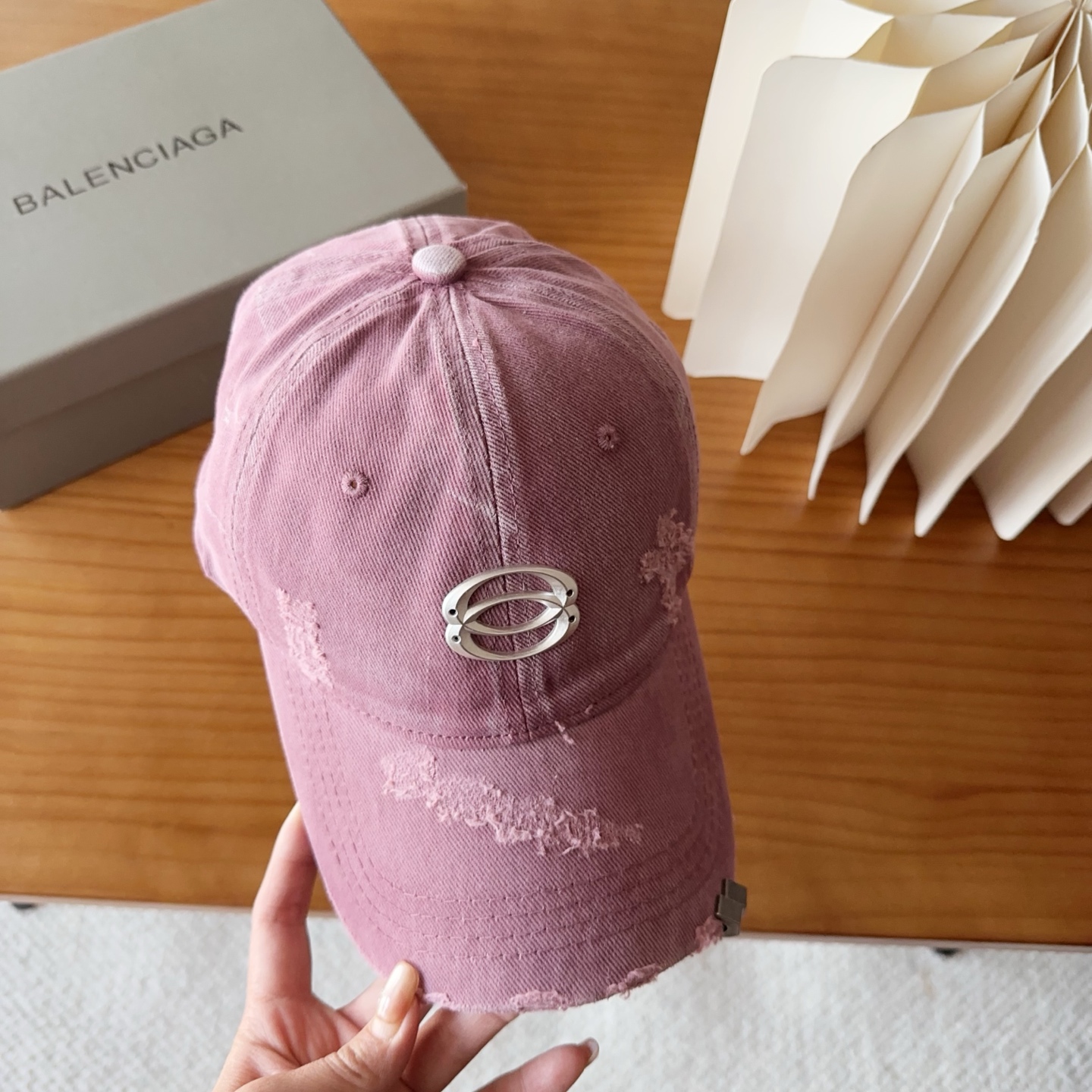 新品Balencia*a 巴黎世家刺绣字母新款棒球帽现货秒发🧢简约时尚超级无敌好看的帽子！情侣款！