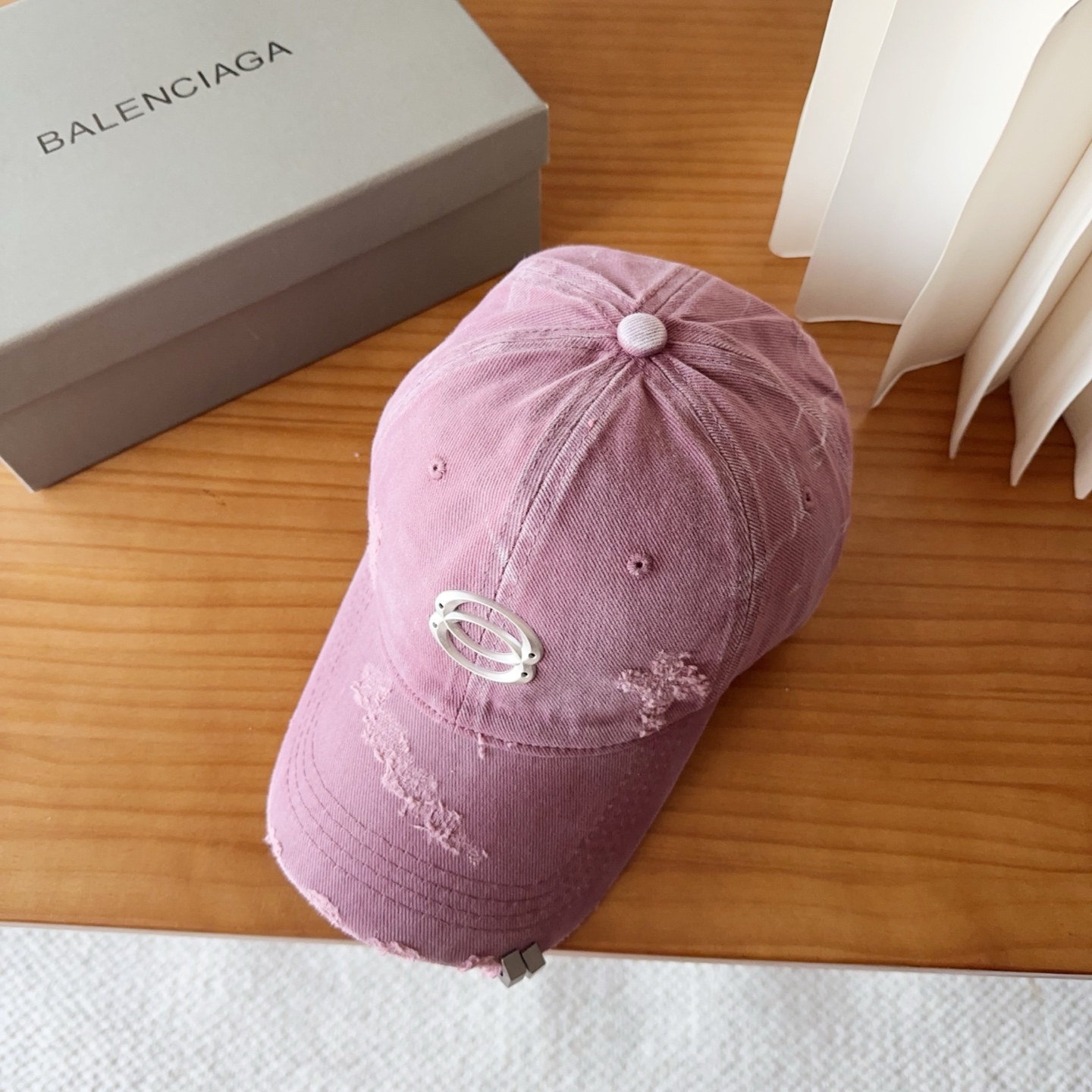 新品Balencia*a 巴黎世家刺绣字母新款棒球帽现货秒发🧢简约时尚超级无敌好看的帽子！情侣款！