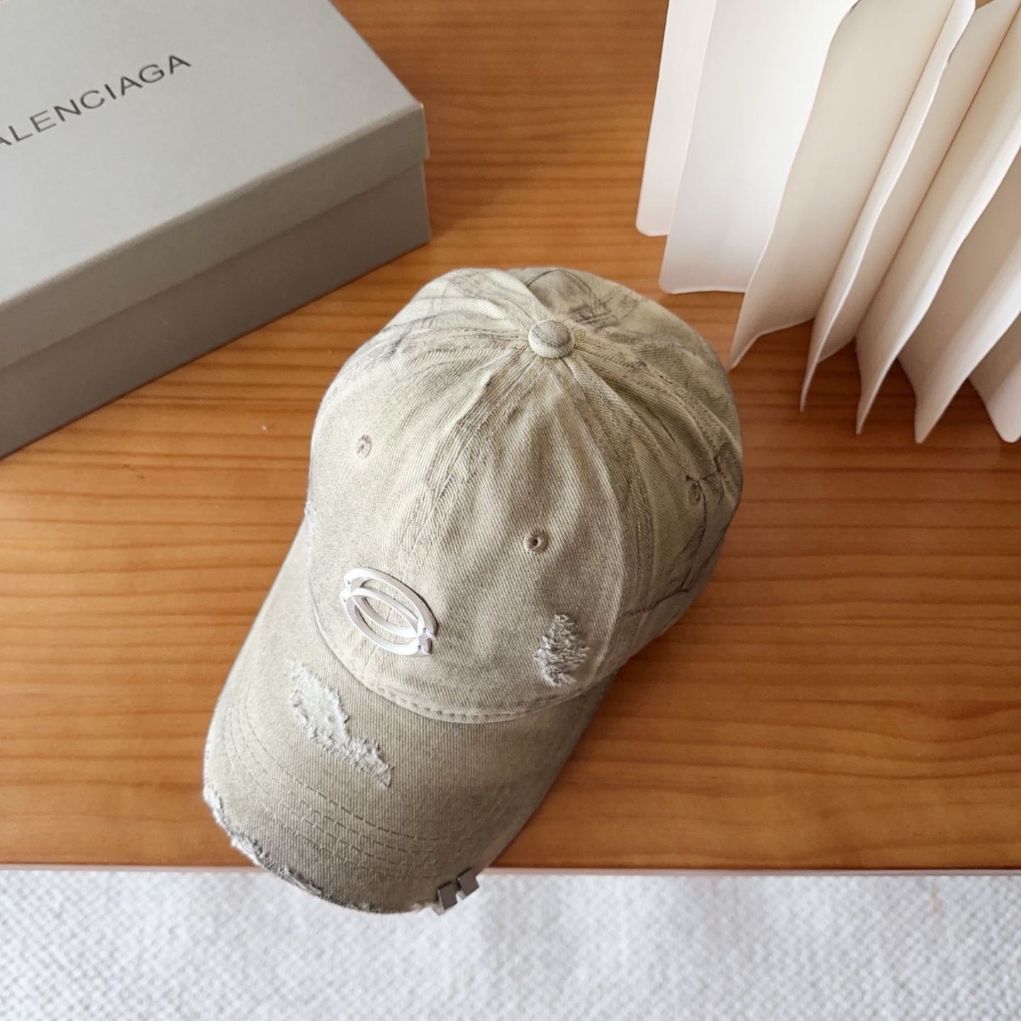 新品Balencia*a 巴黎世家刺绣字母新款棒球帽现货秒发🧢简约时尚超级无敌好看的帽子！情侣款！